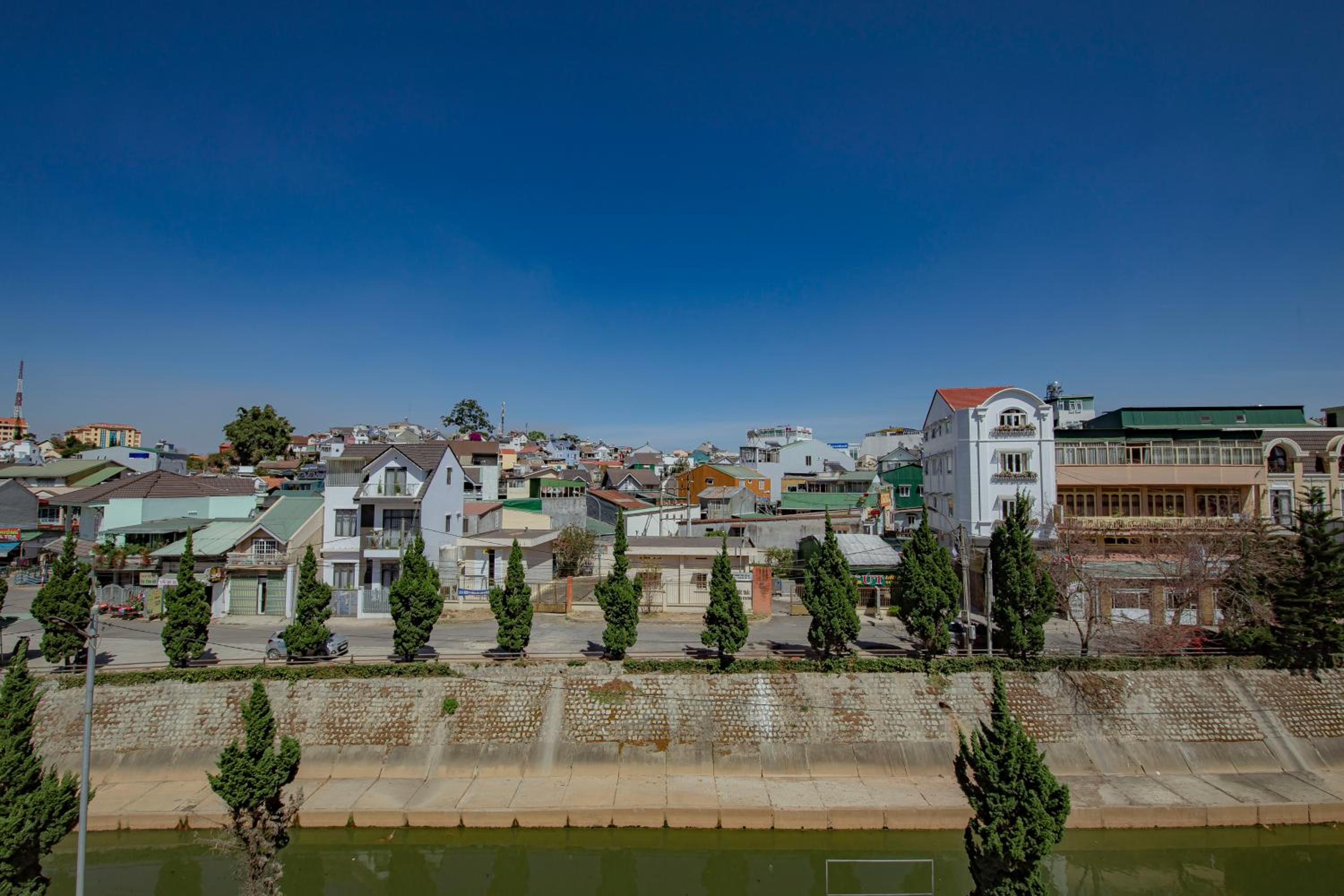 Khanh Uyen 1 Hotel