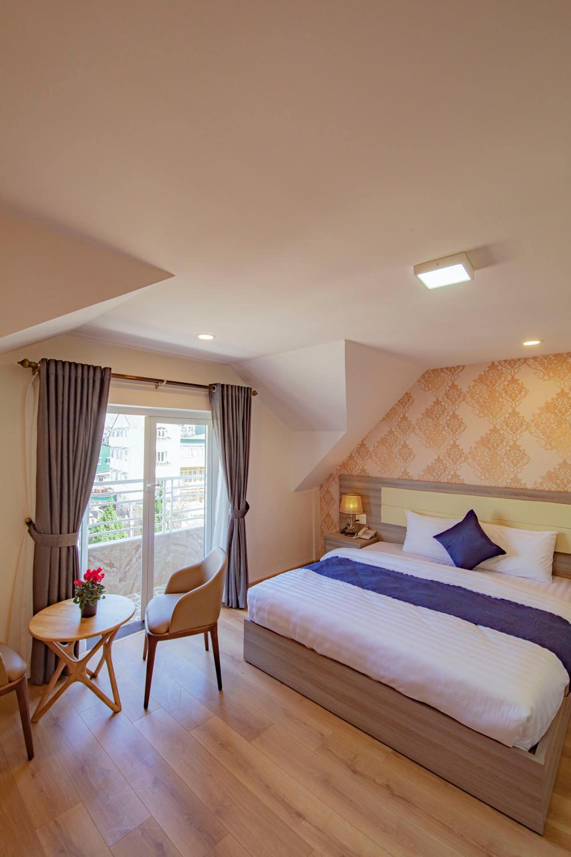 Khanh Uyen 1 Hotel