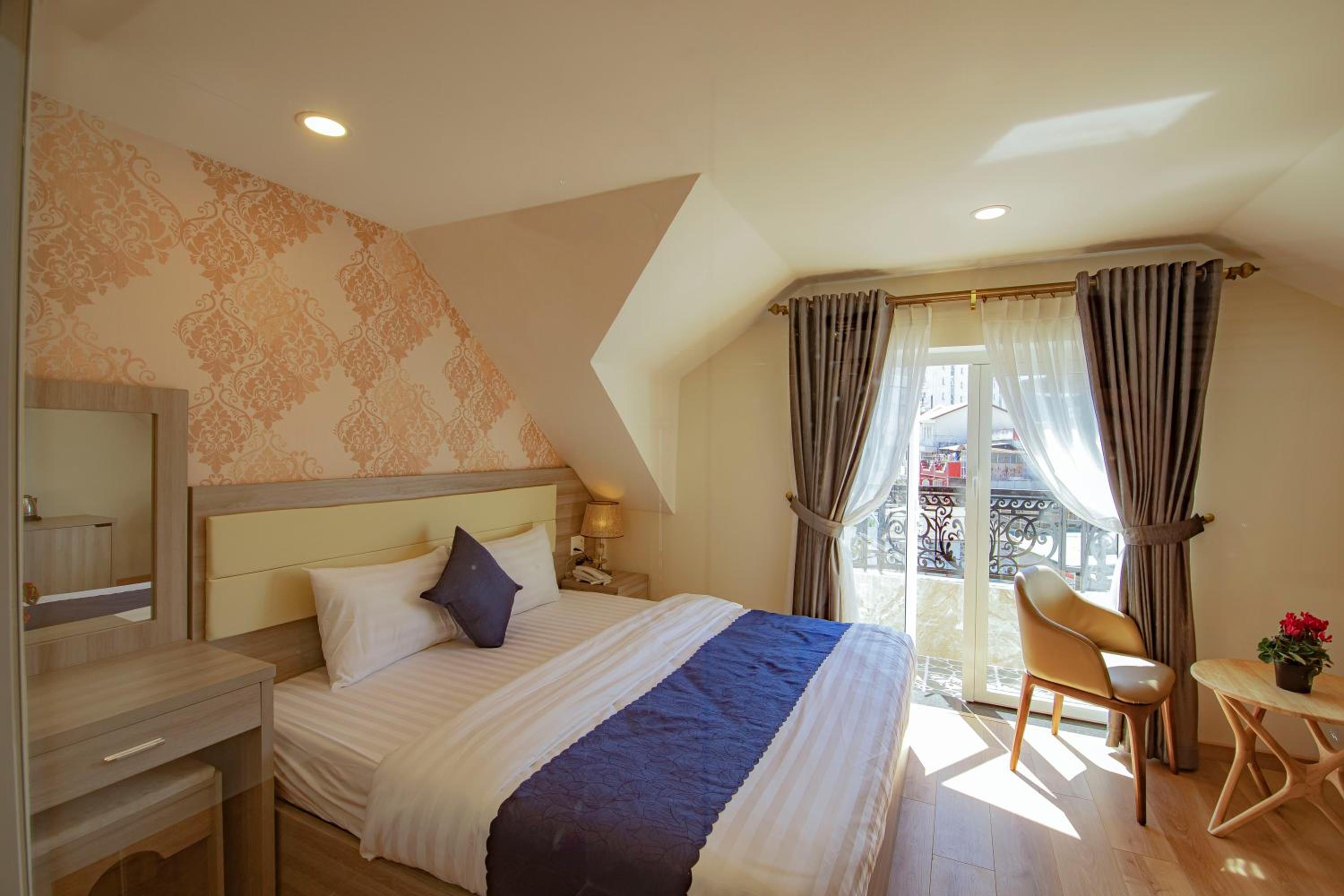 Khanh Uyen 1 Hotel