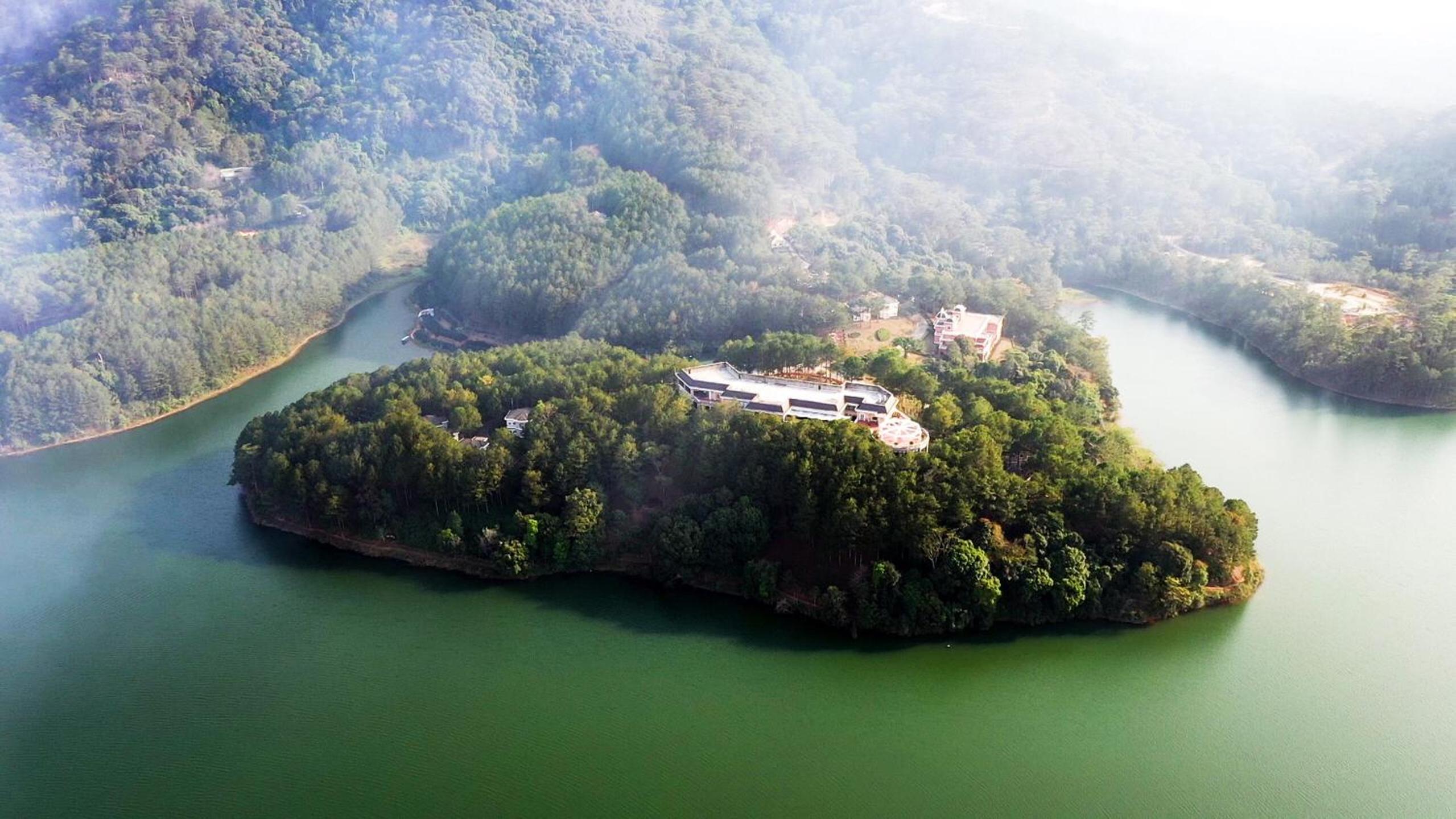 Dalat Edensee Lake Resort & Spa