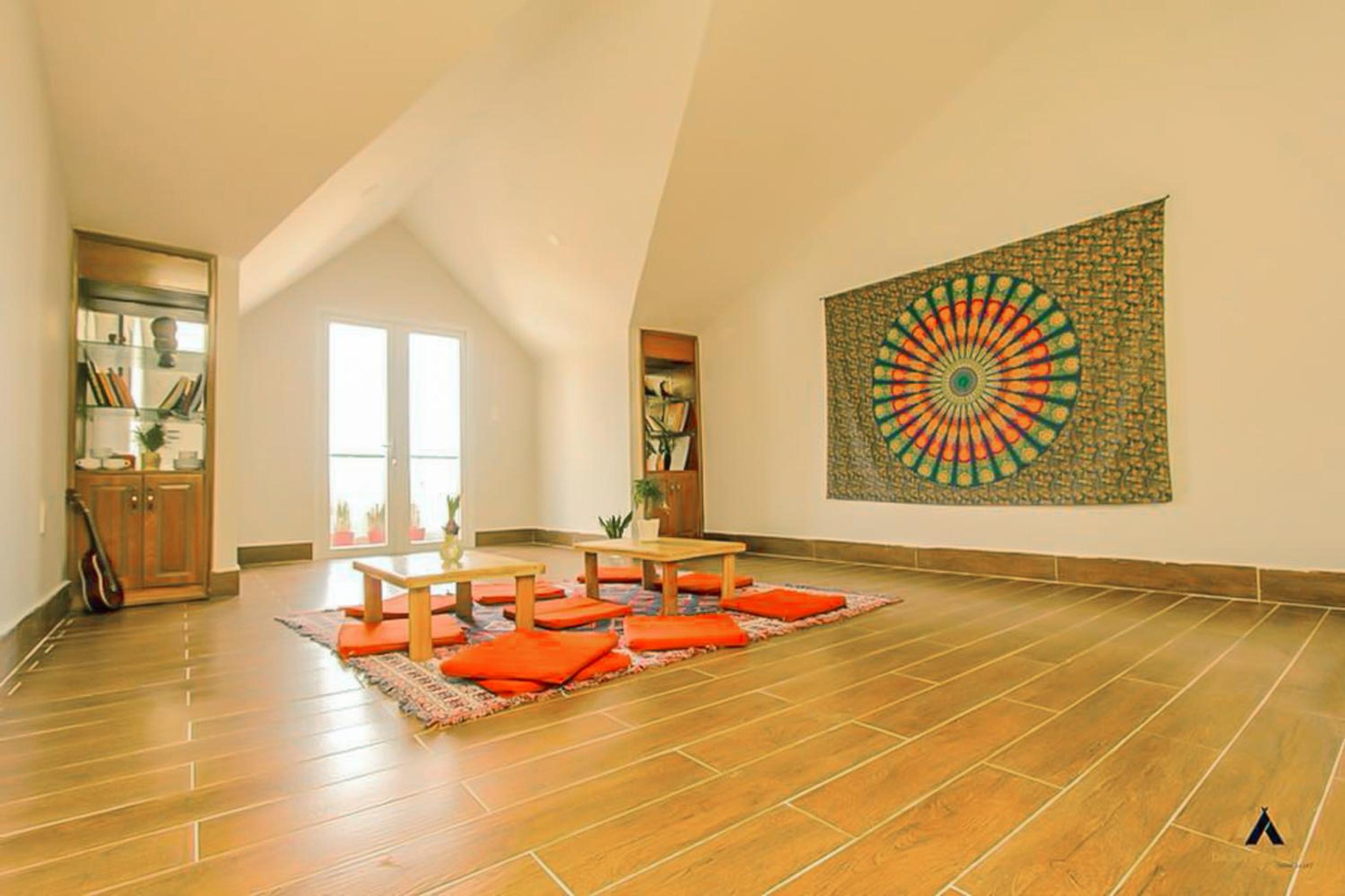 Jolie House