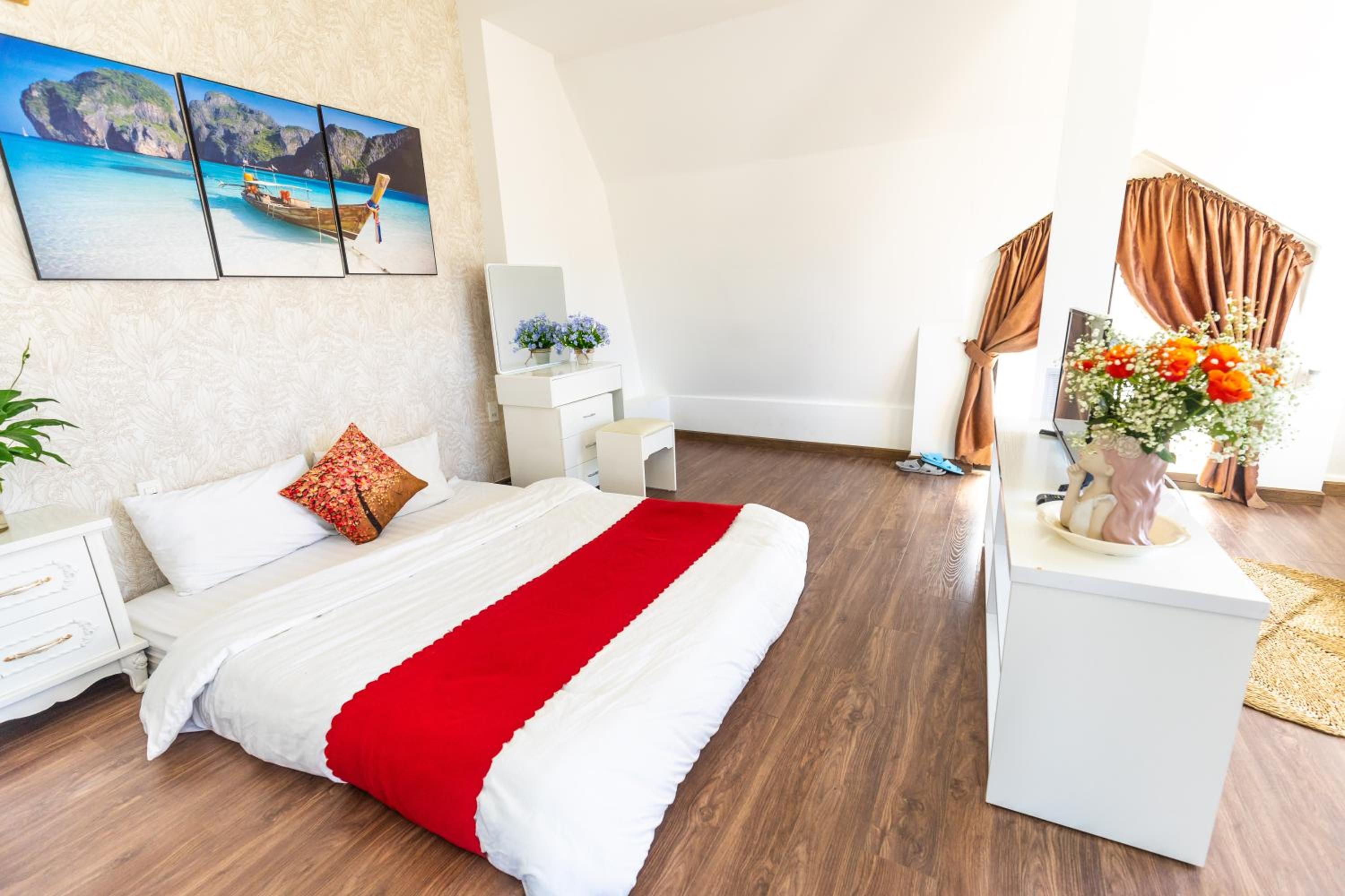 Ngàn Phố Studio & Love Hotel