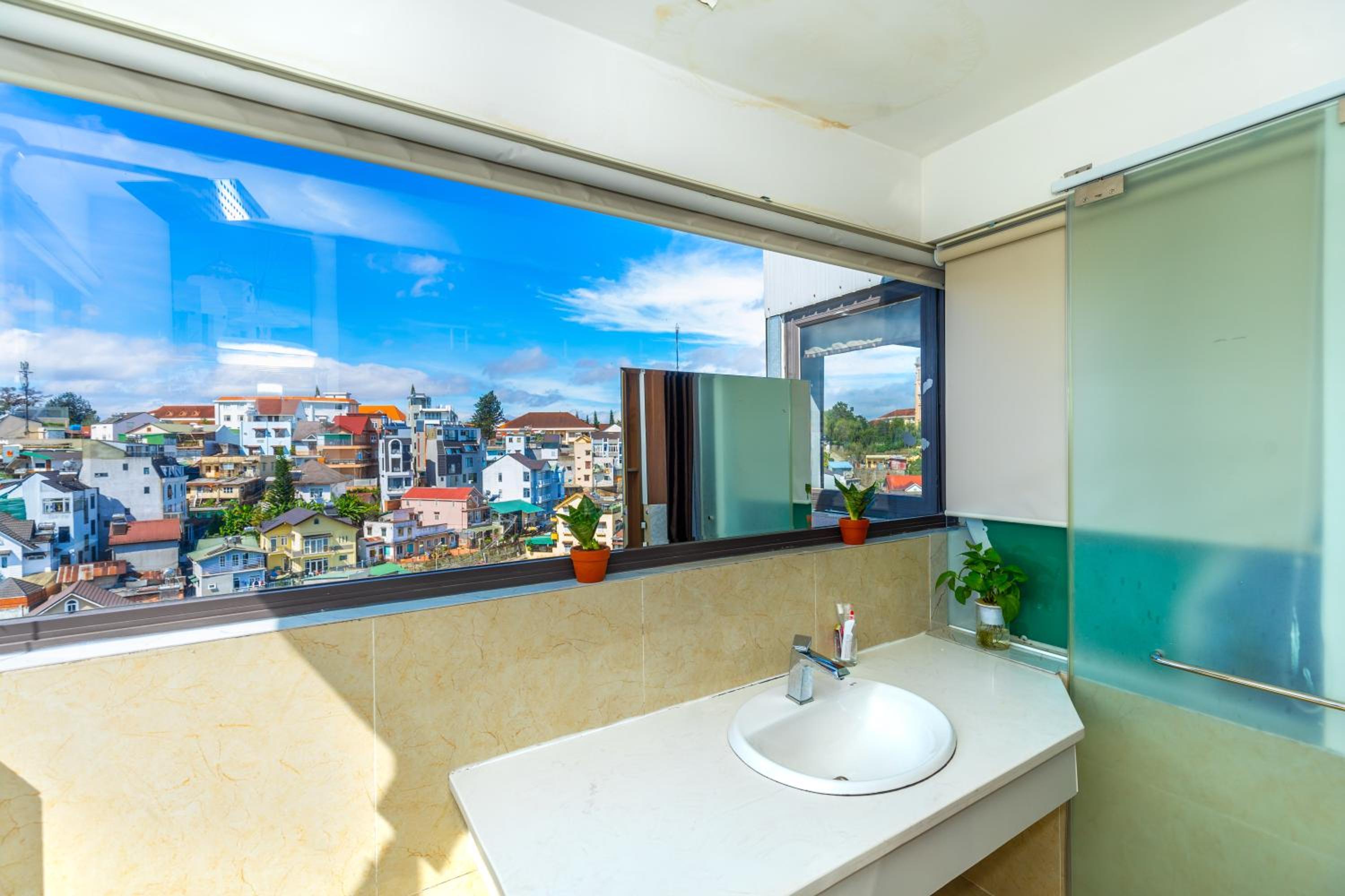 Ngàn Phố Studio & Love Hotel