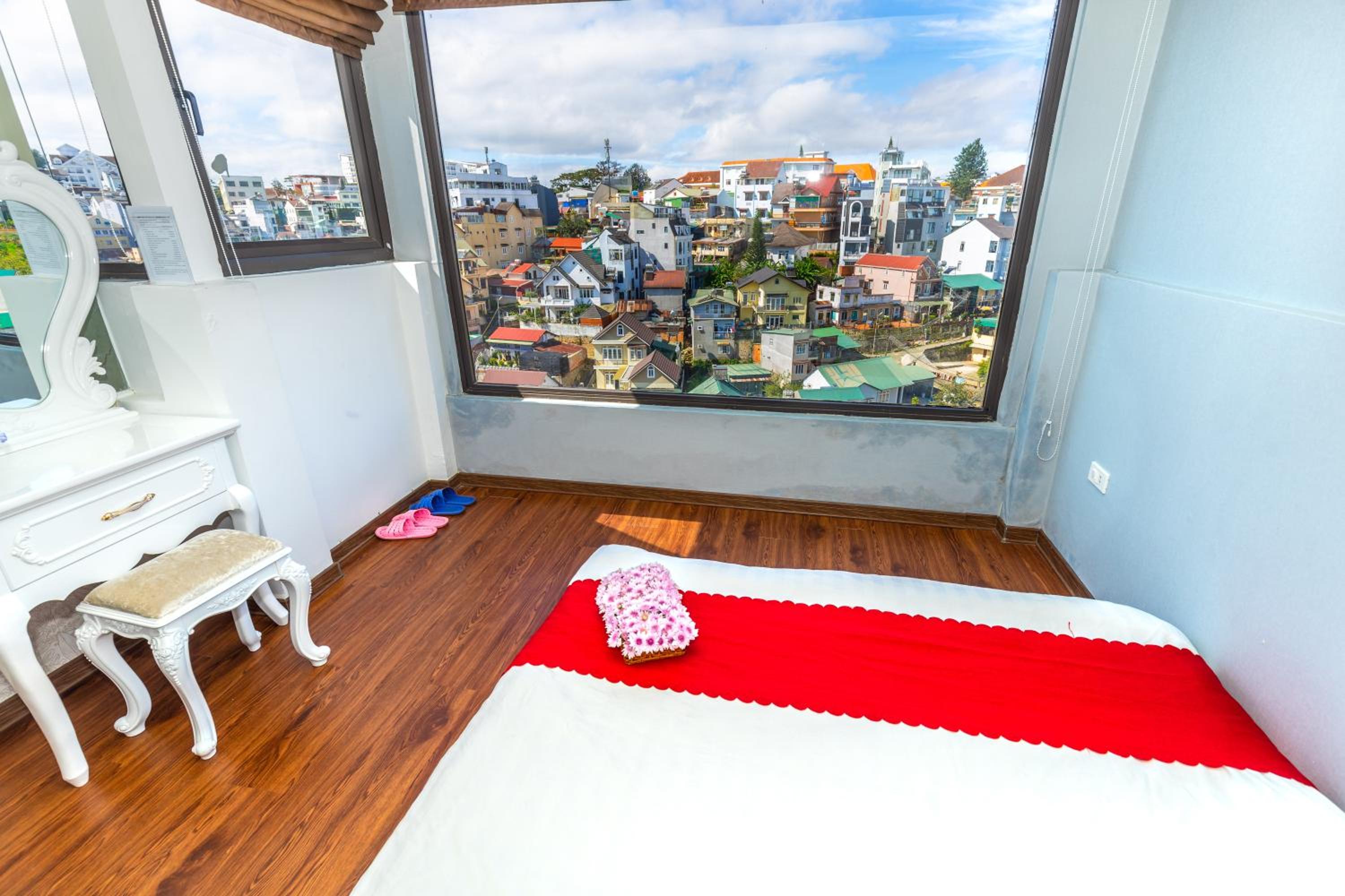 Ngàn Phố Studio & Love Hotel