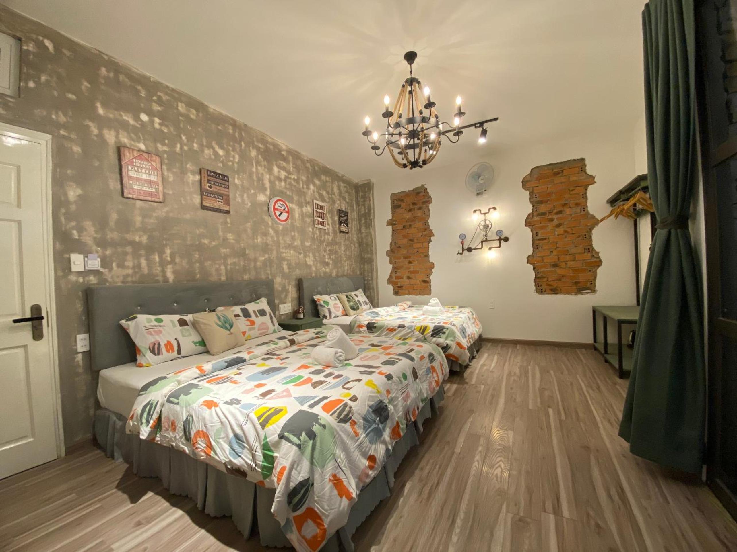 Lucas Inn