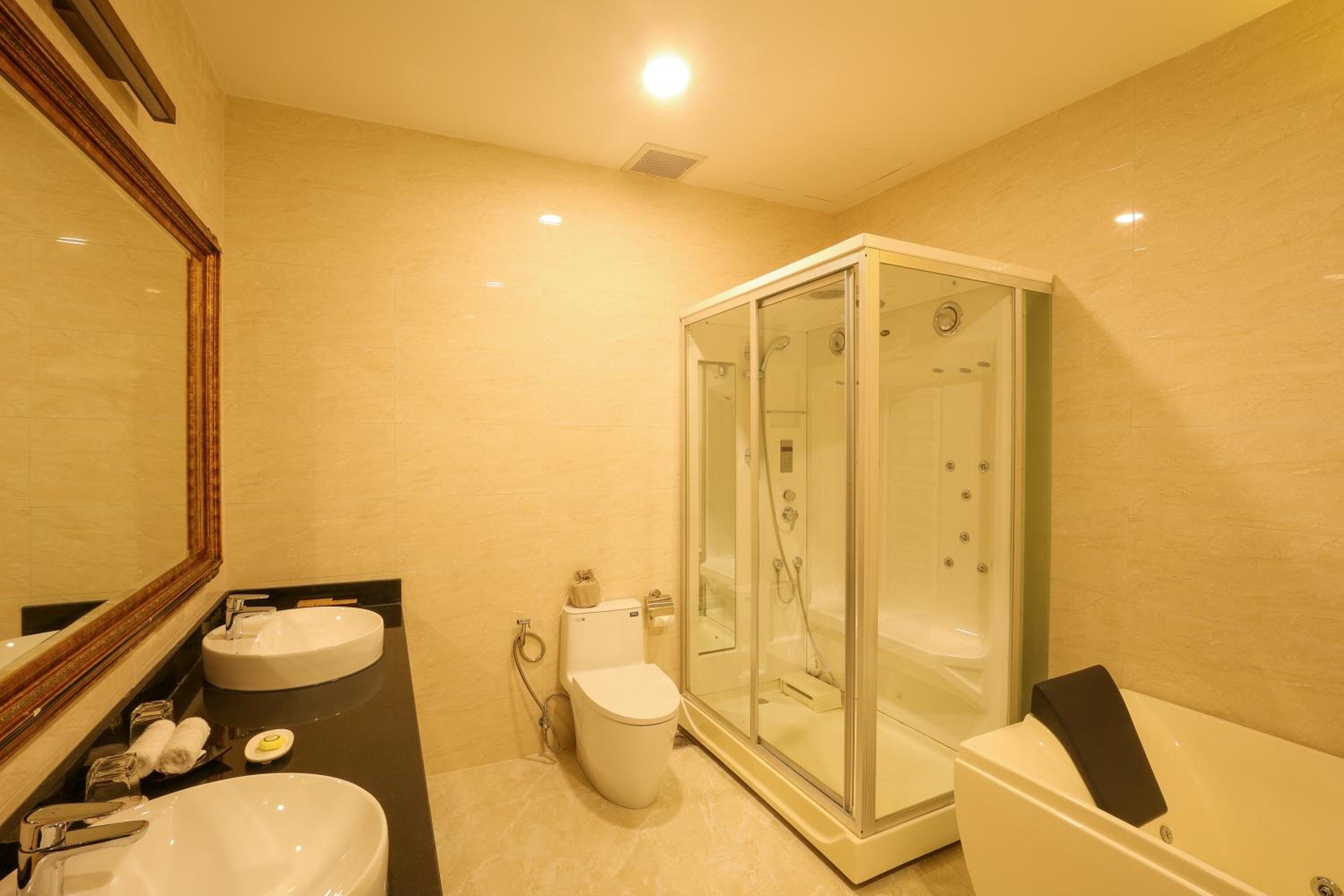 Dalat Edensee Lake Resort & Spa