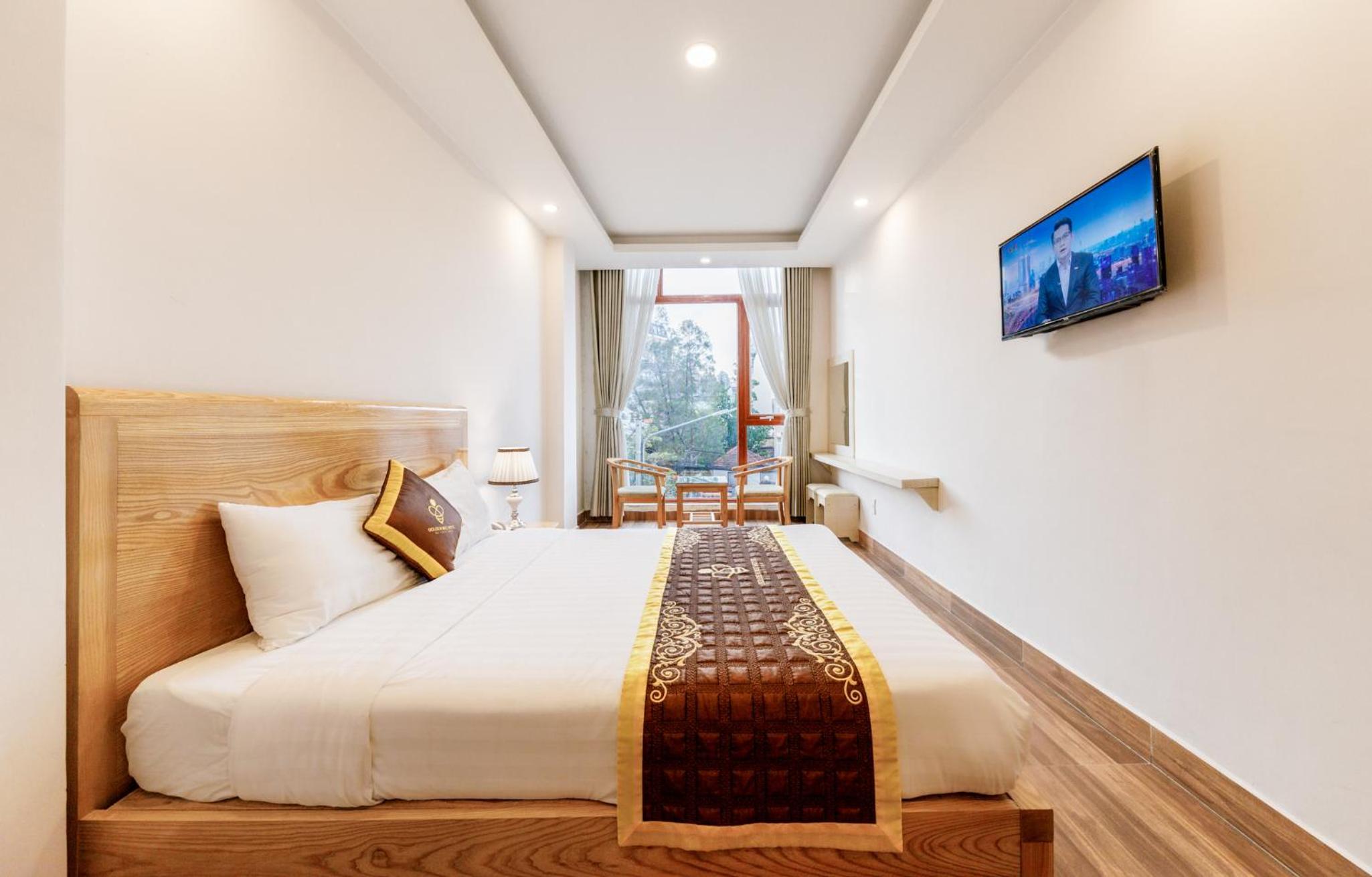 Golden Bee Hotel
