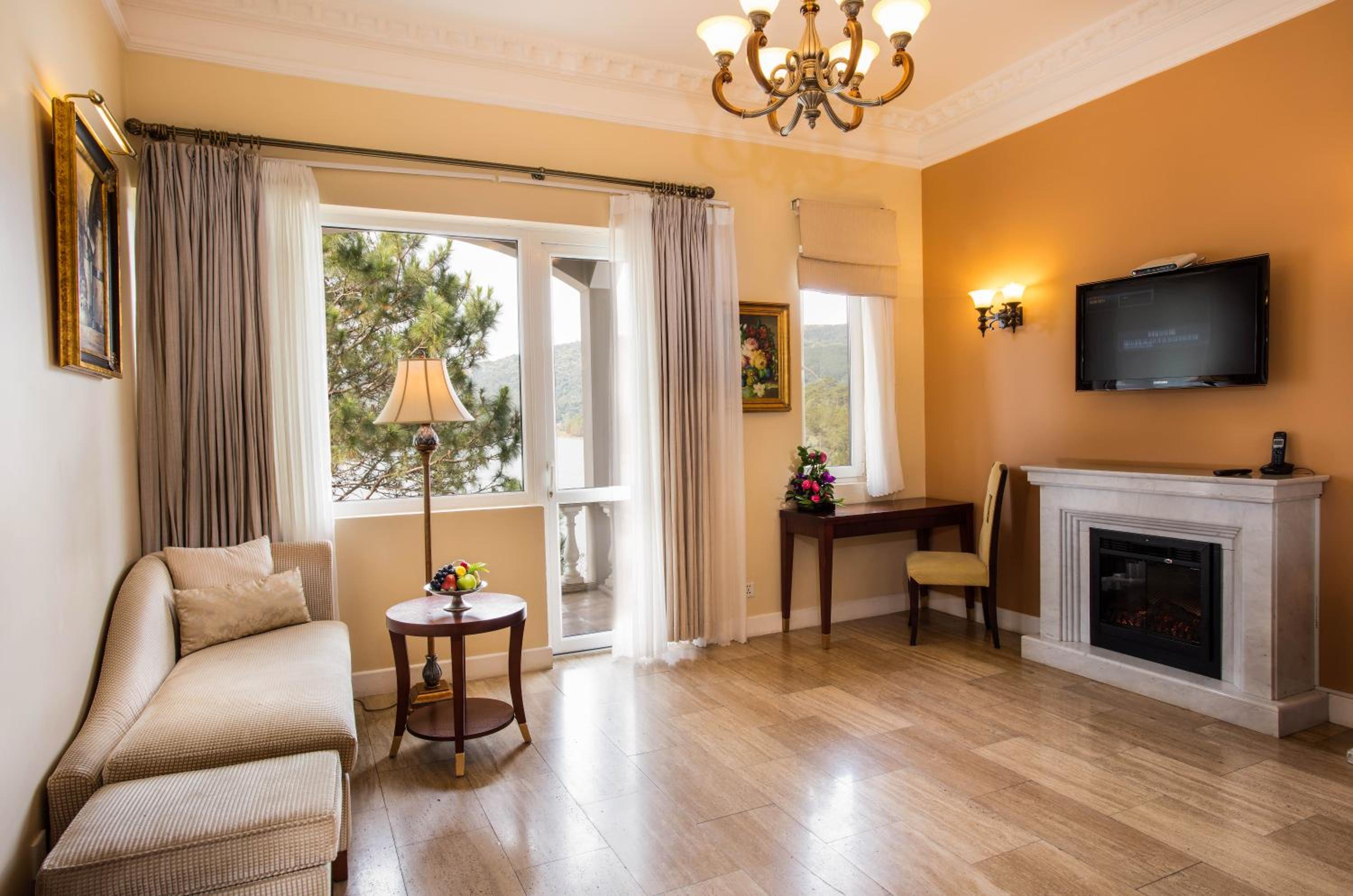Dalat Edensee Lake Resort & Spa