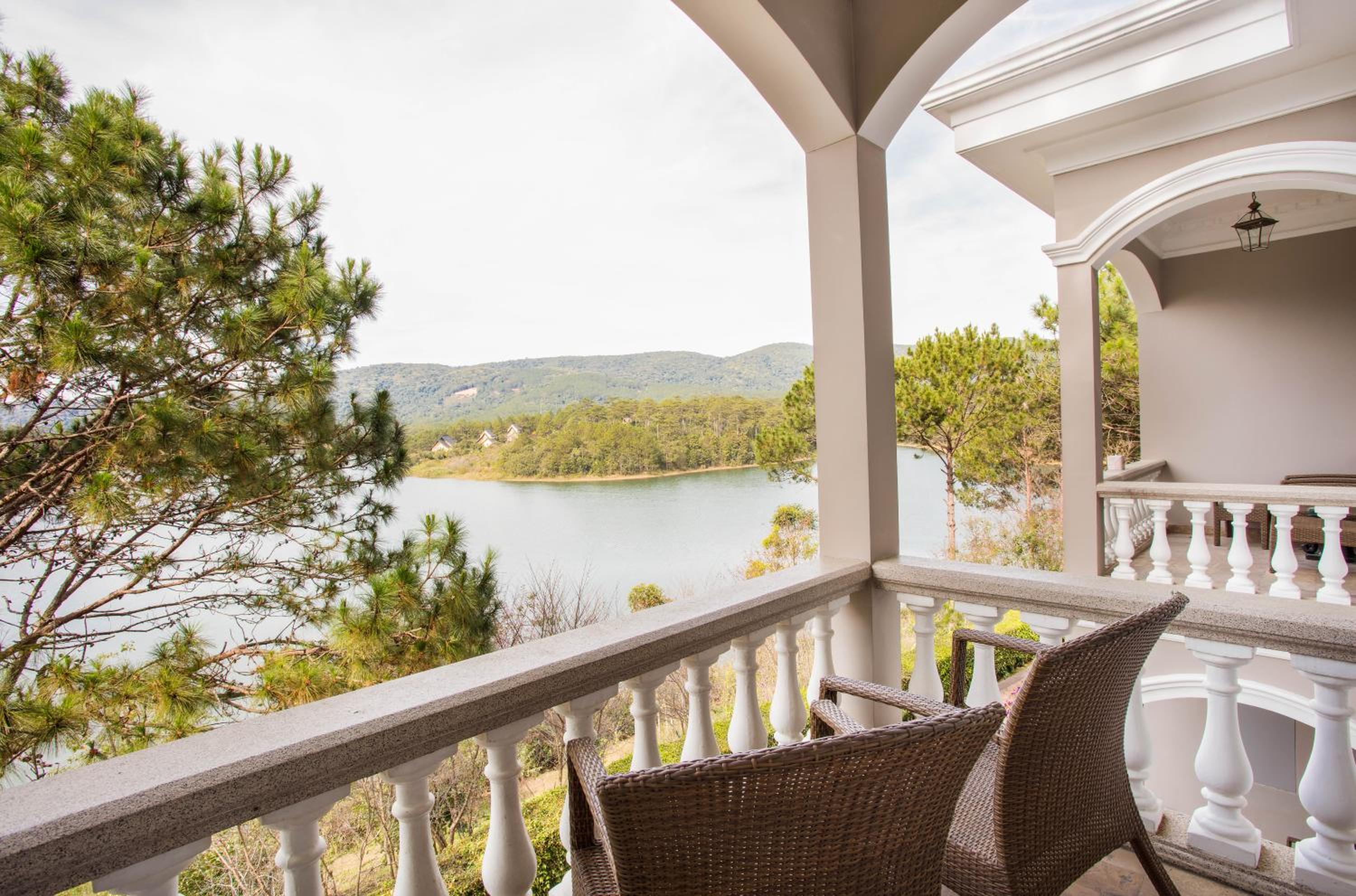 Dalat Edensee Lake Resort & Spa