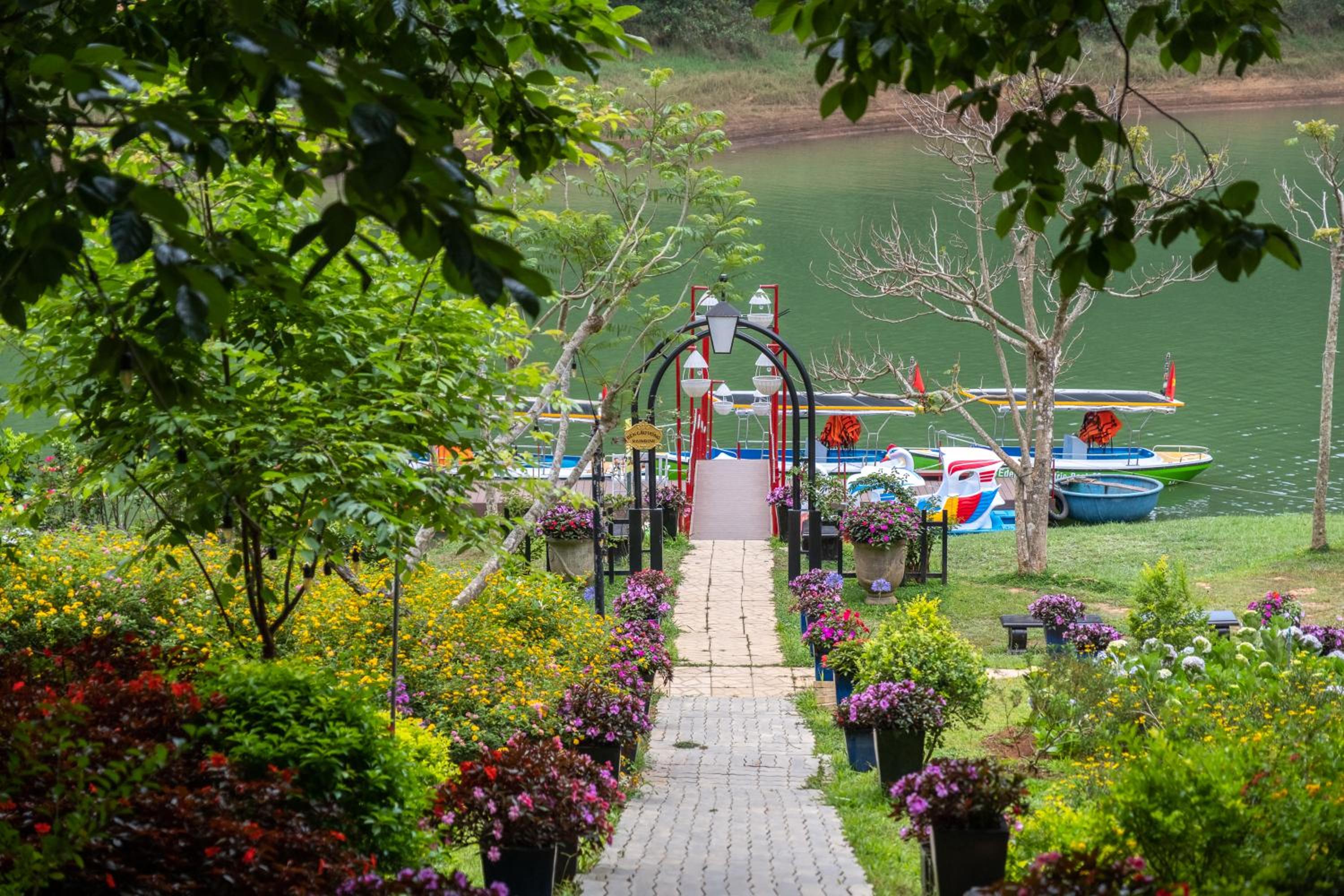 Dalat Edensee Lake Resort & Spa