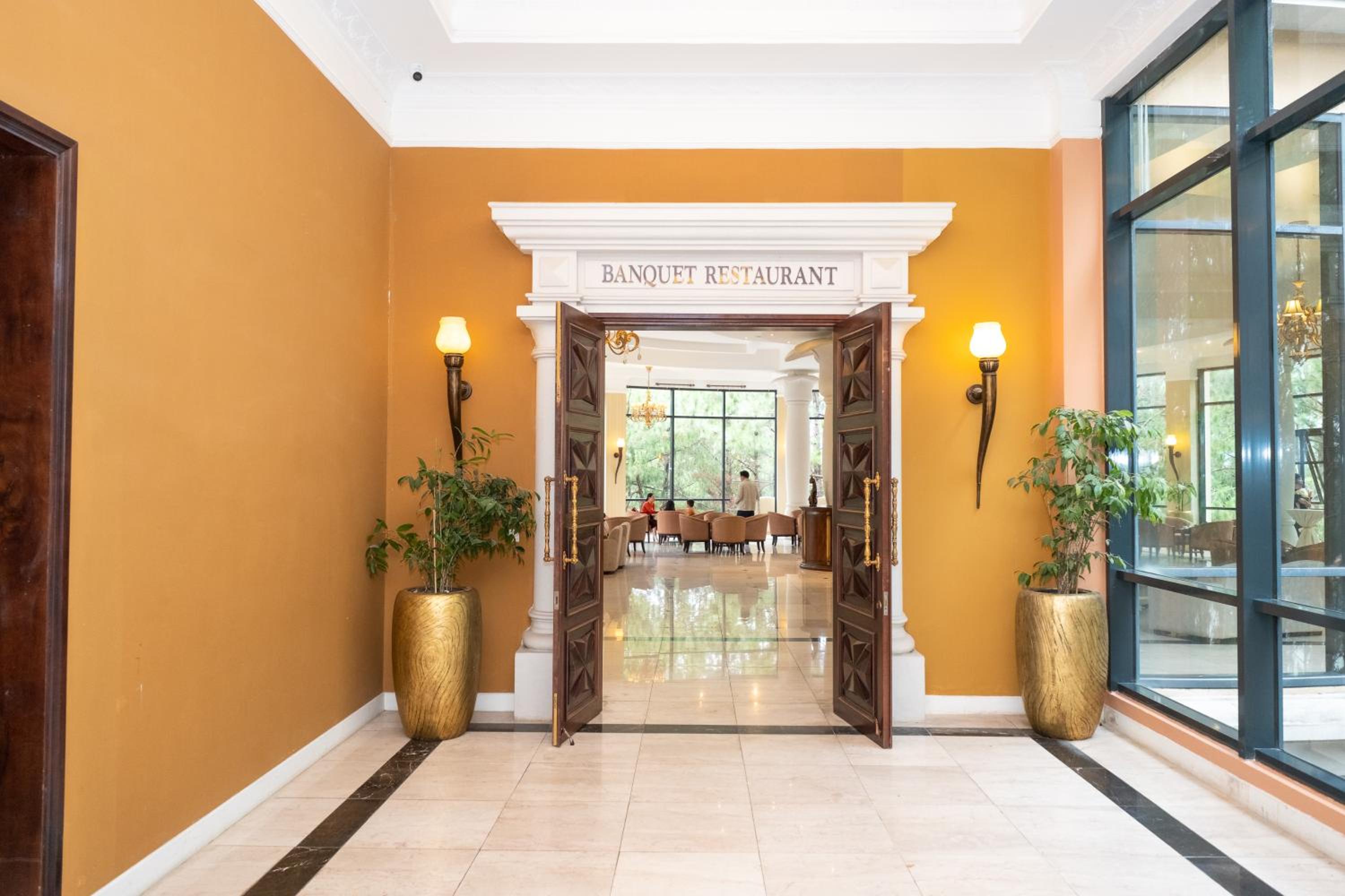 Dalat Edensee Lake Resort & Spa