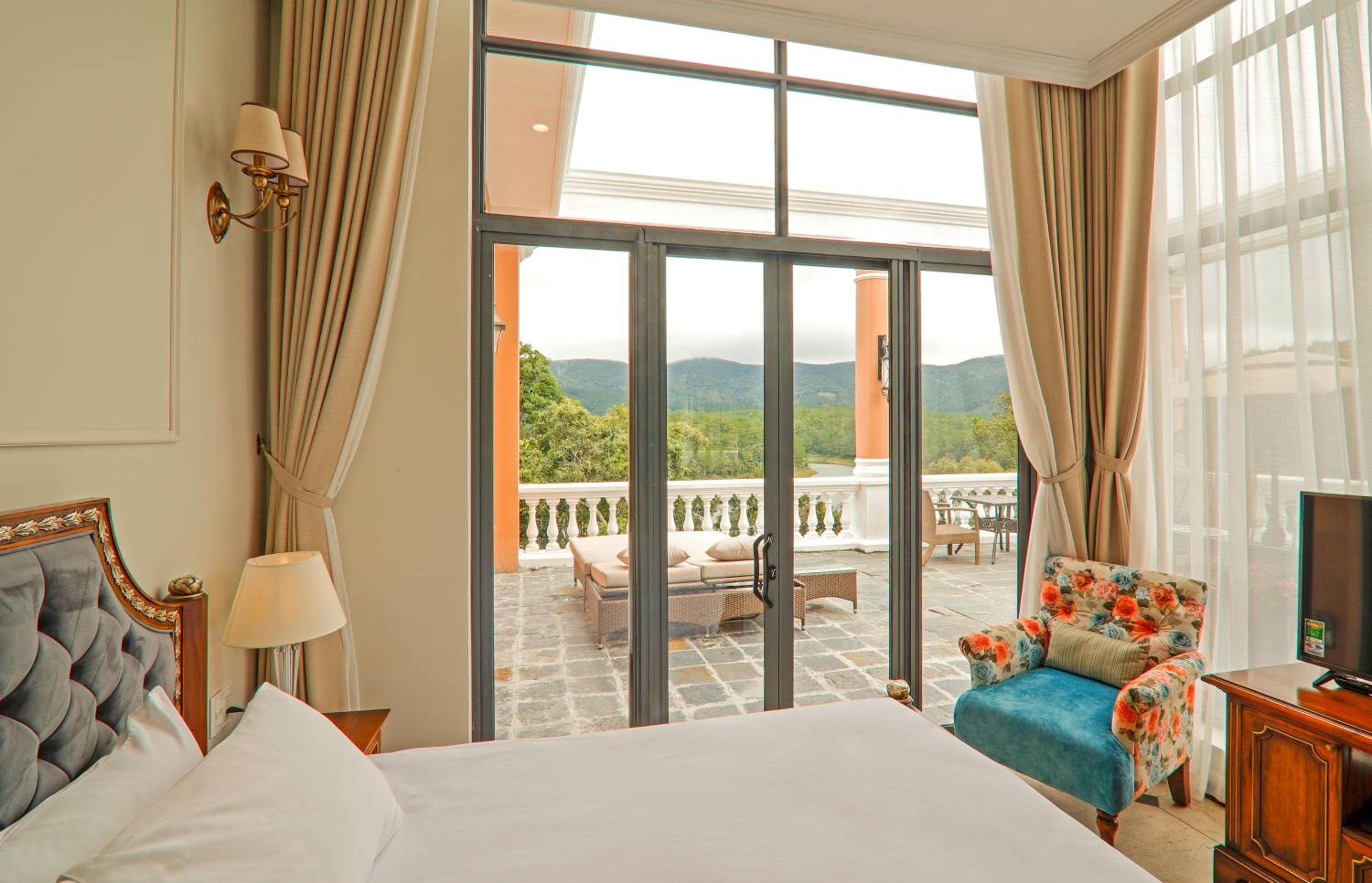 Dalat Edensee Lake Resort & Spa