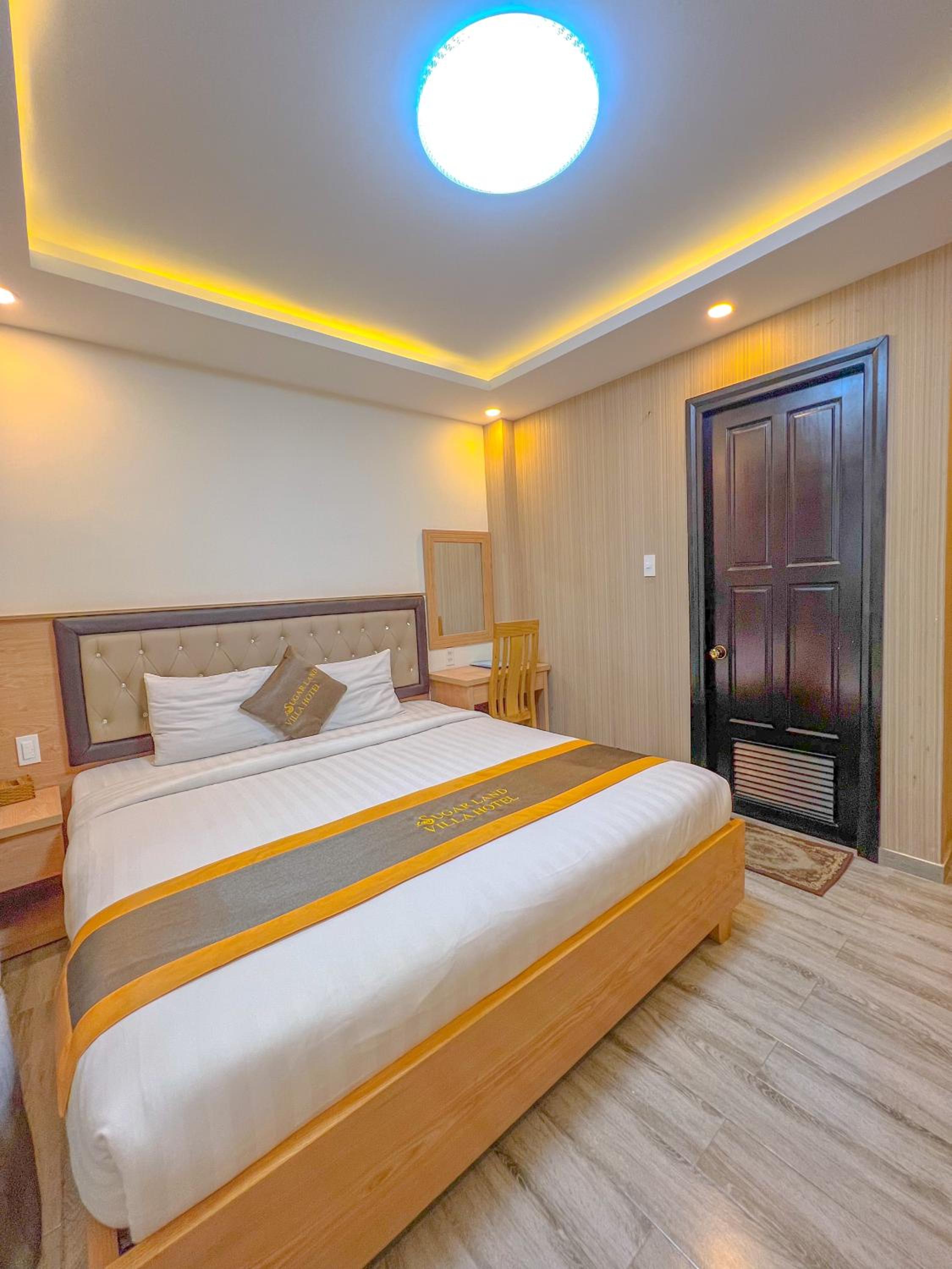 Sugar Land Villa Hotel