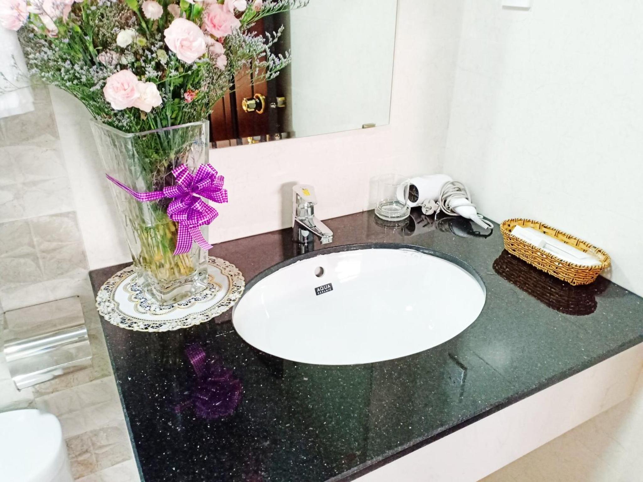 Sugar Land Villa Hotel