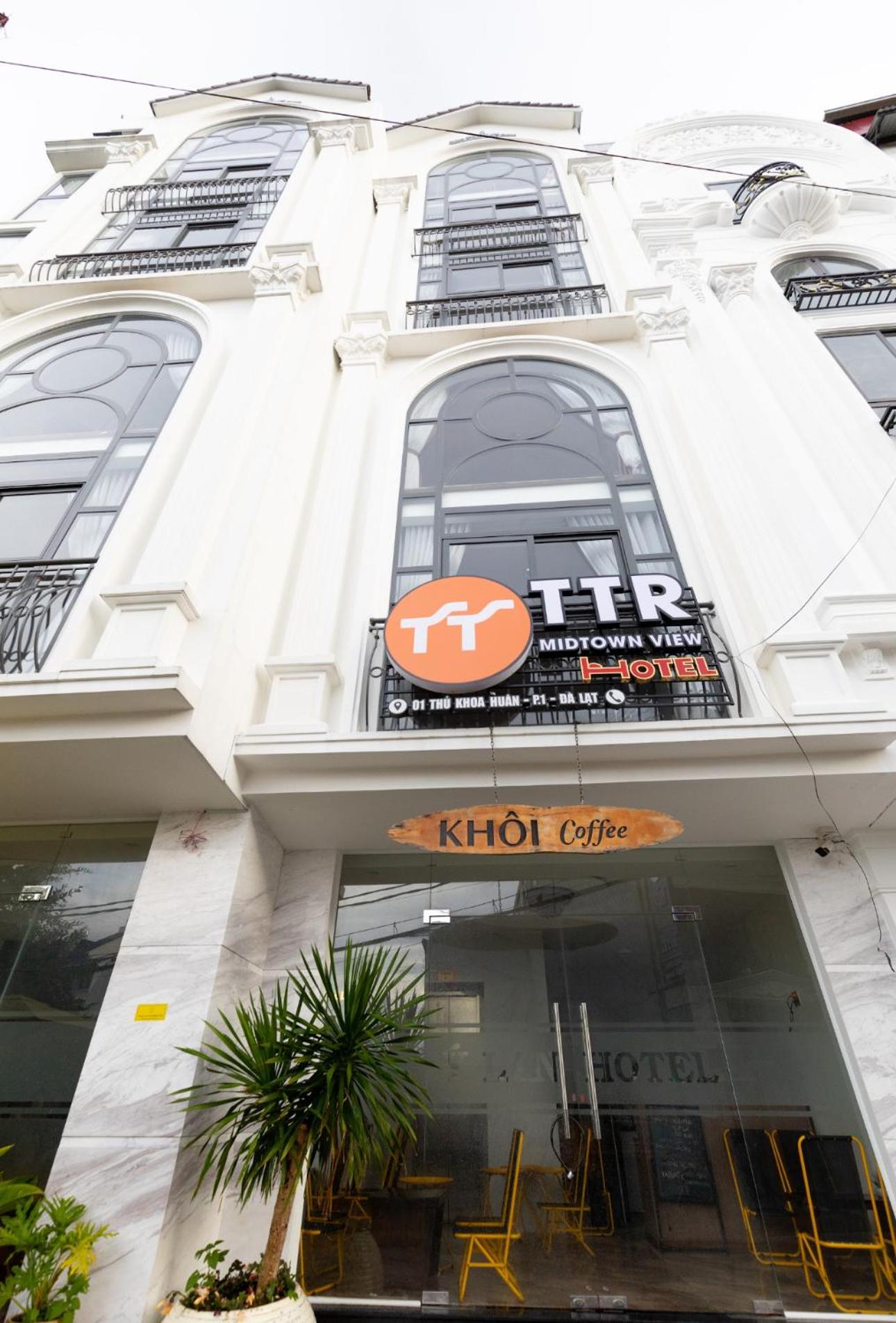TTR Midtown View Hotel