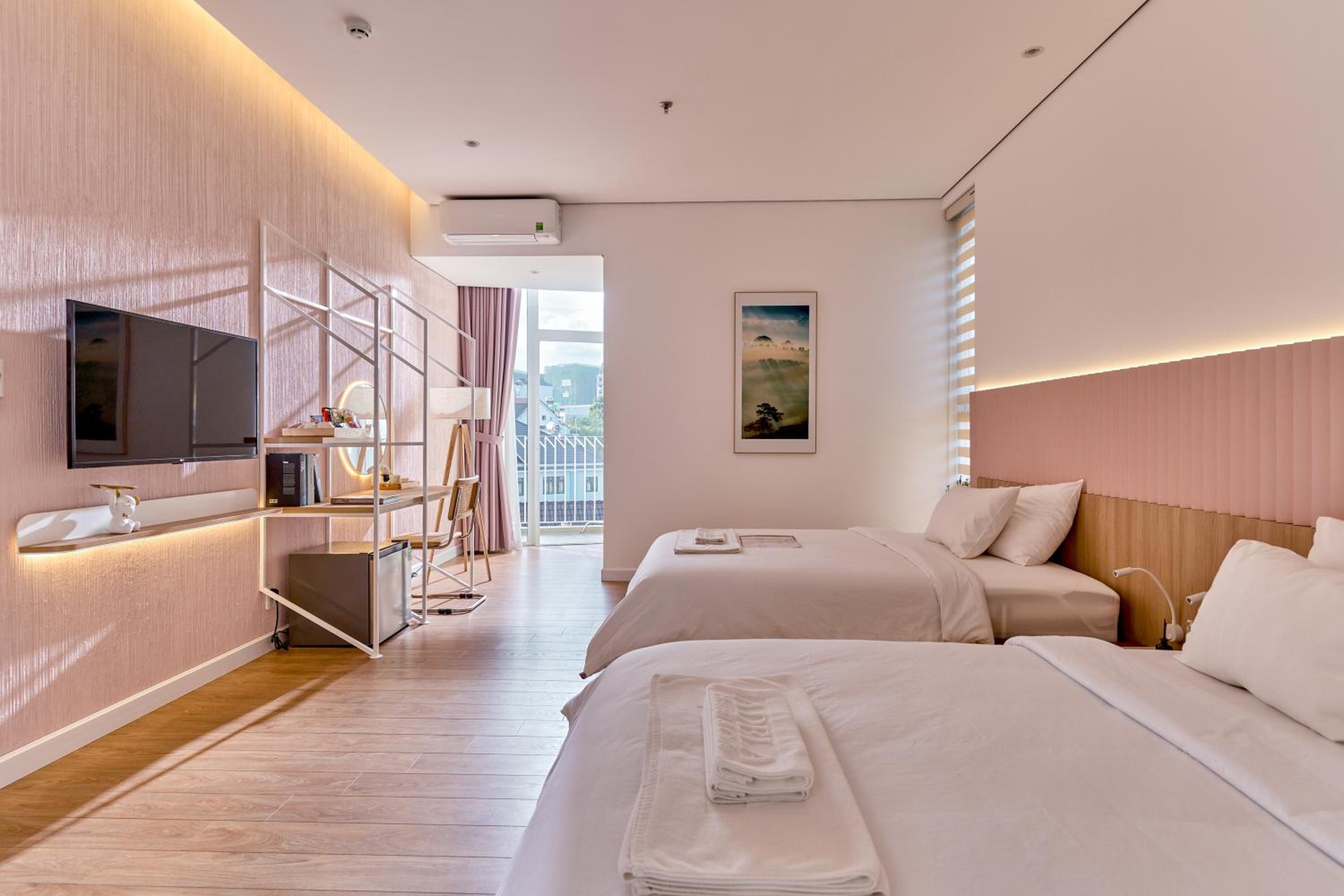 Adela Hotel Dalat