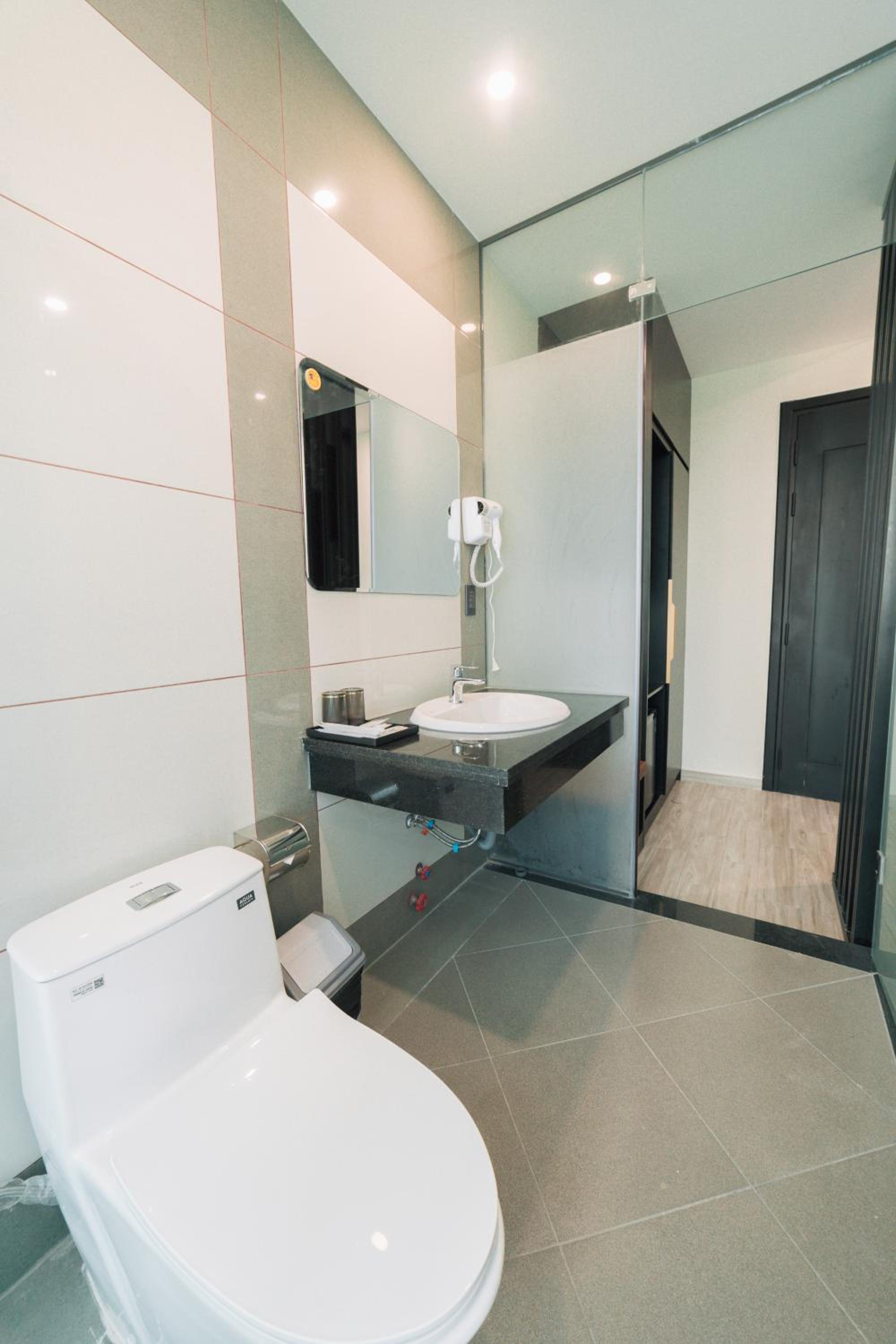 Greenview City Hotel
