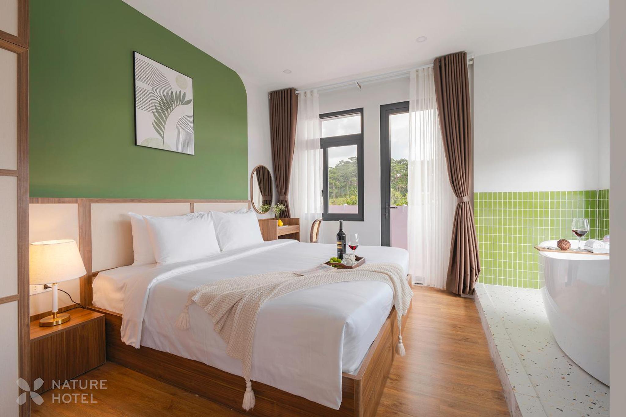 Nature Hotel - Le Hong Phong