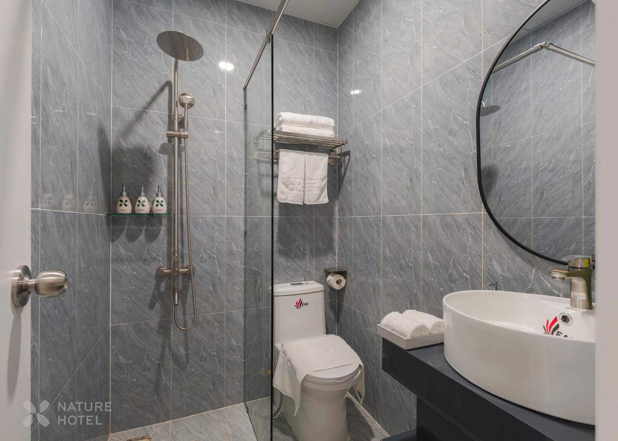 Nature Hotel - Le Hong Phong