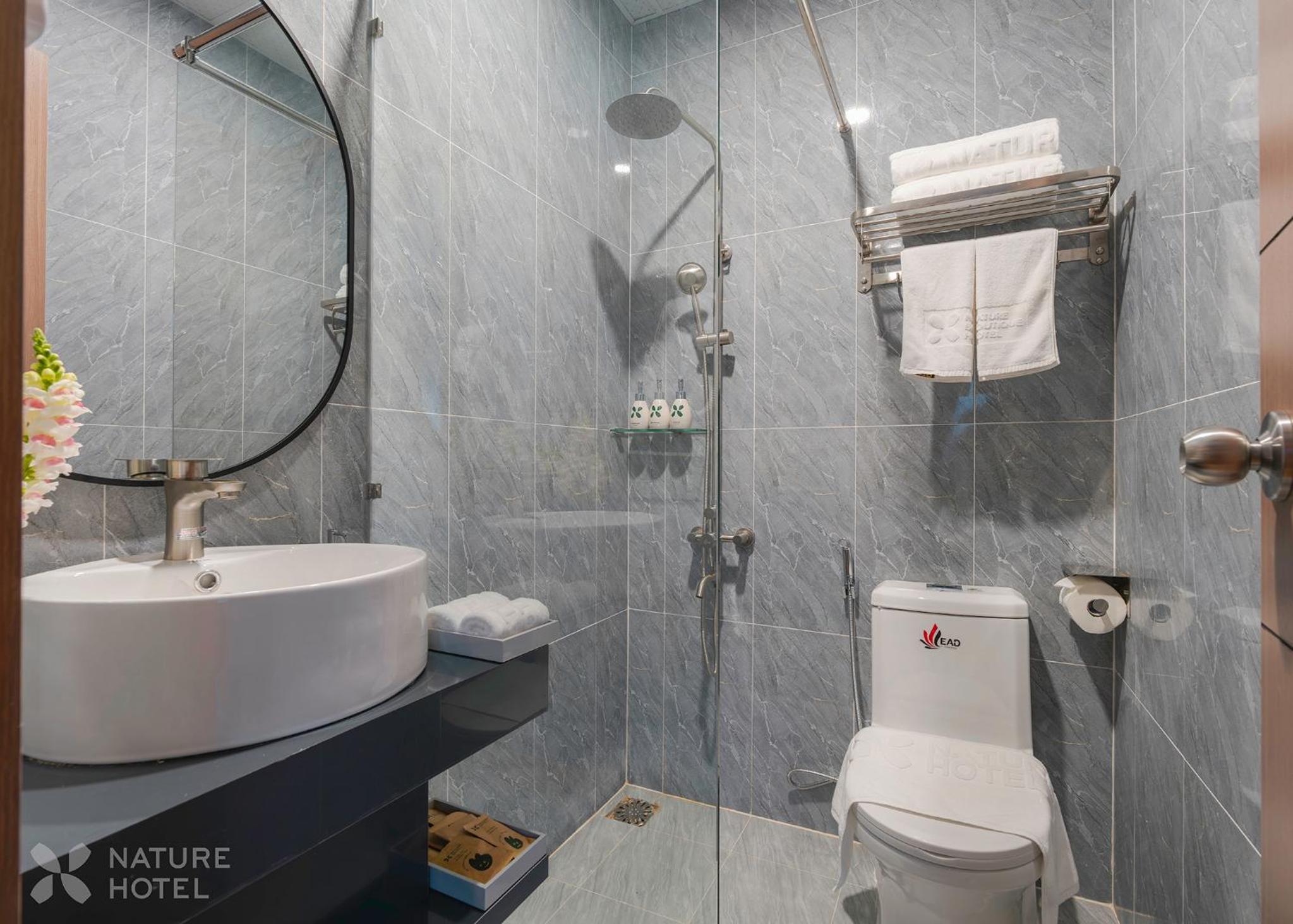 Nature Hotel - Le Hong Phong