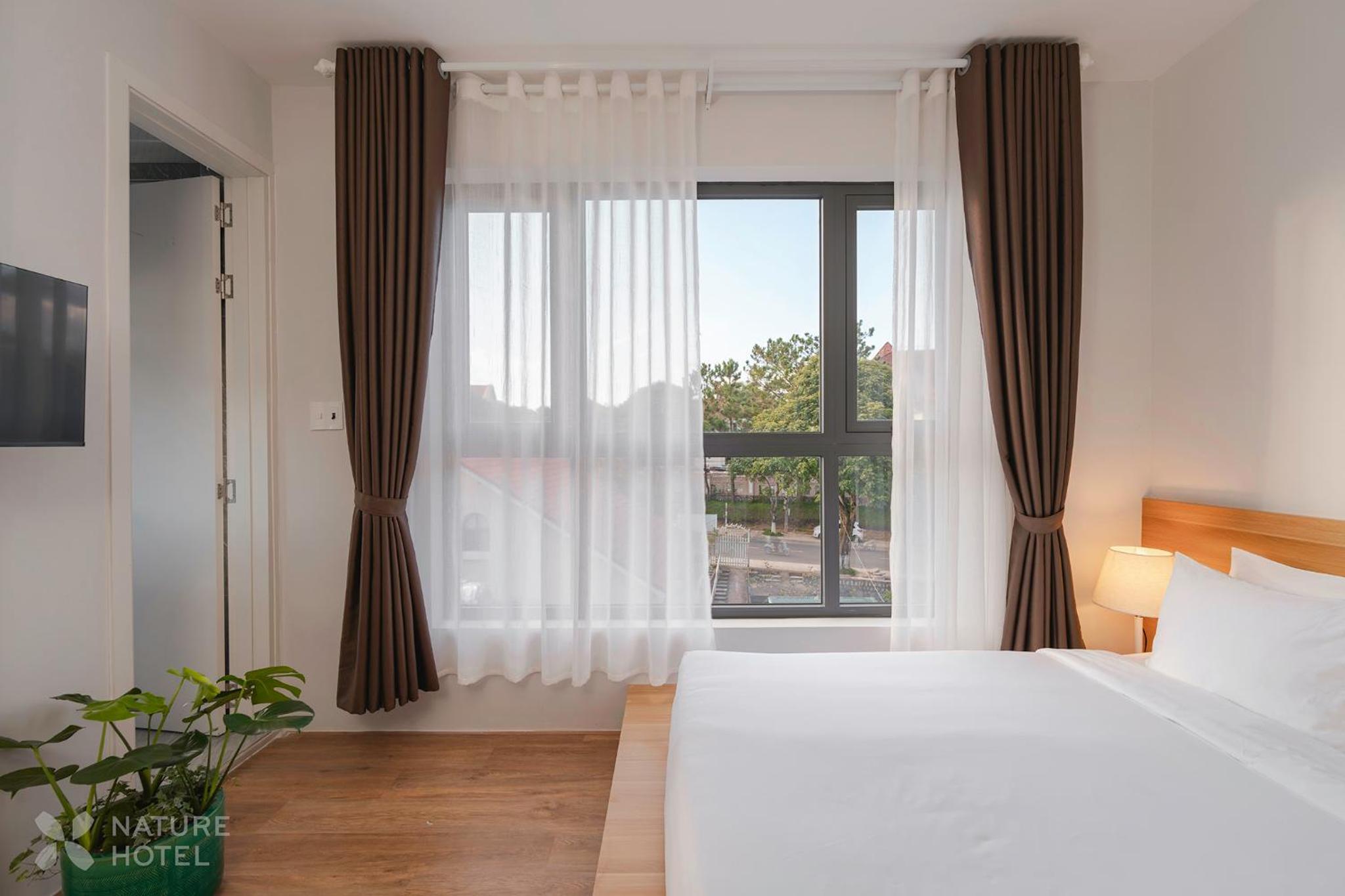 Nature Hotel - Le Hong Phong