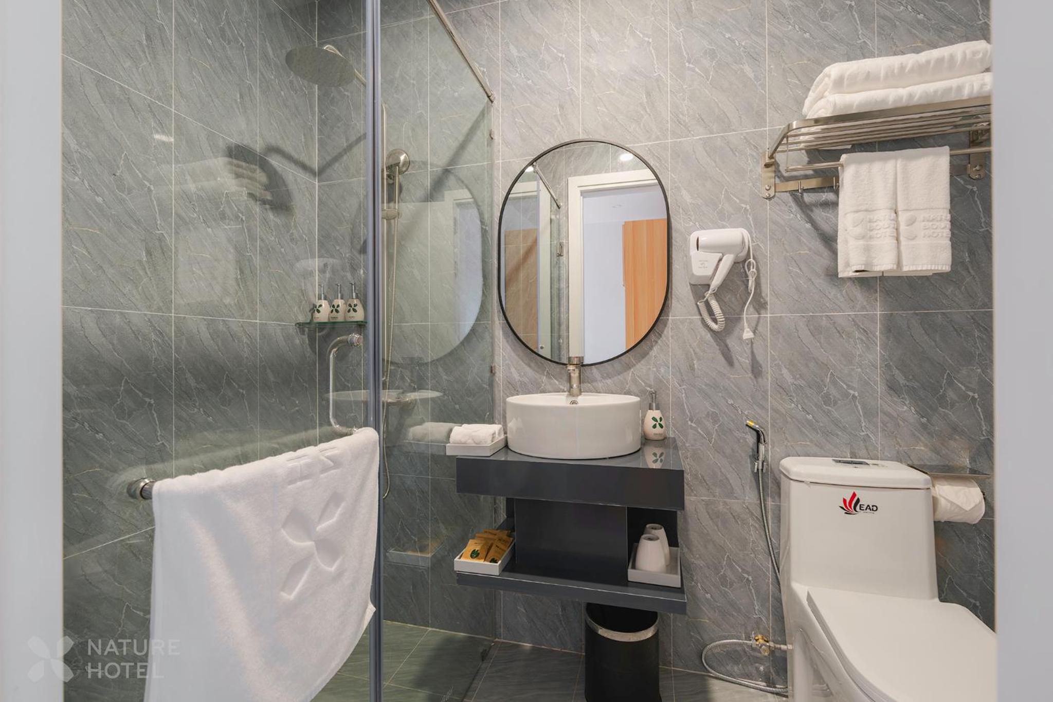 Nature Hotel - Le Hong Phong