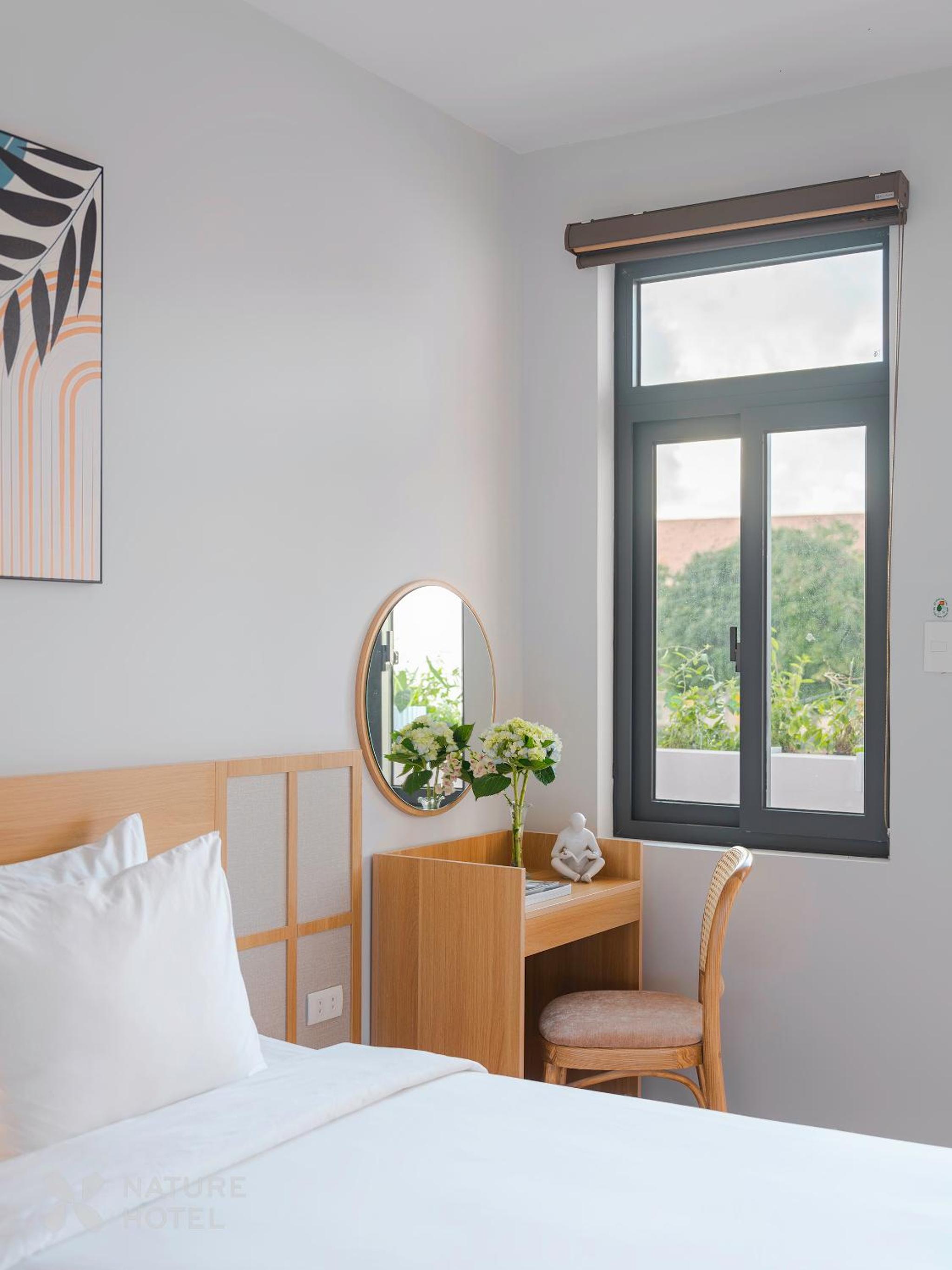 Nature Hotel - Le Hong Phong