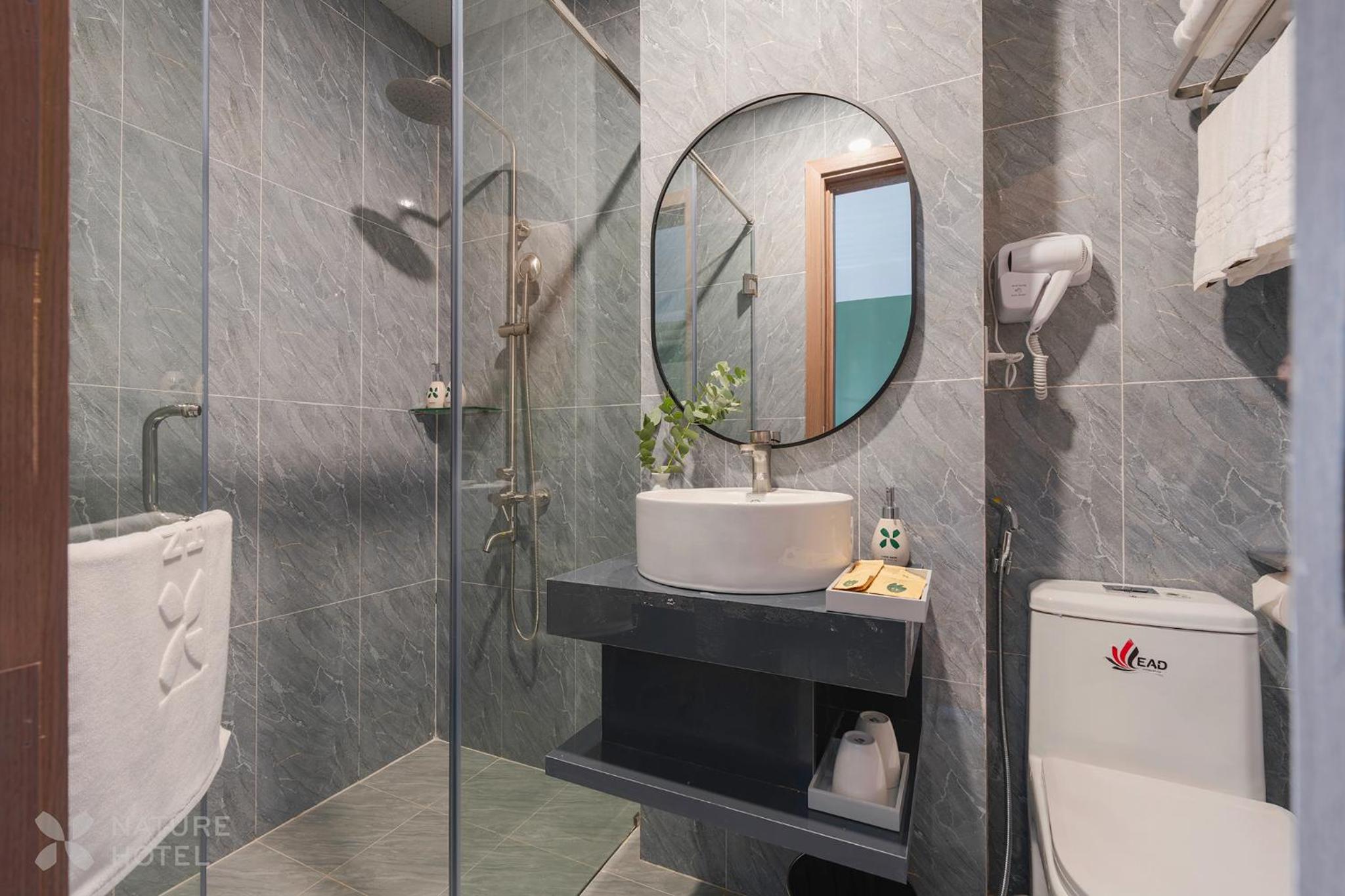 Nature Hotel - Le Hong Phong