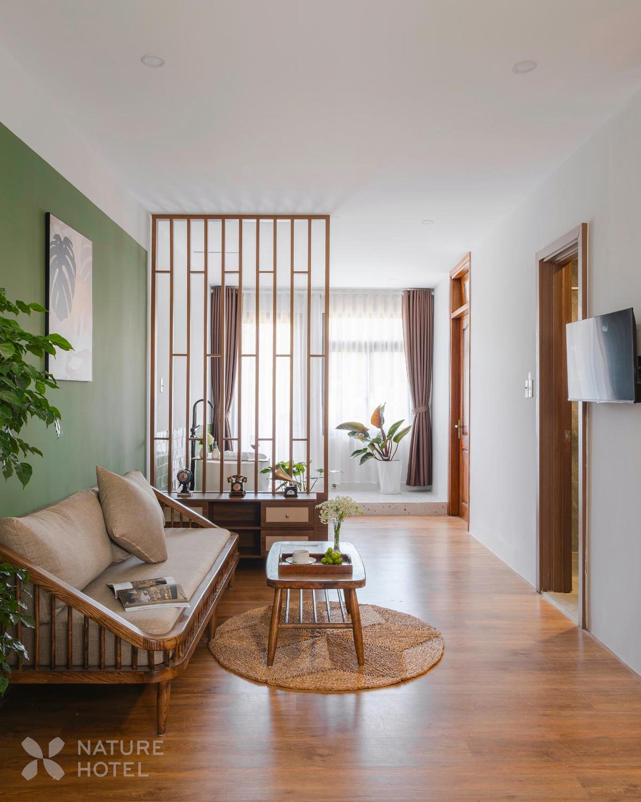 Nature Hotel - Le Hong Phong