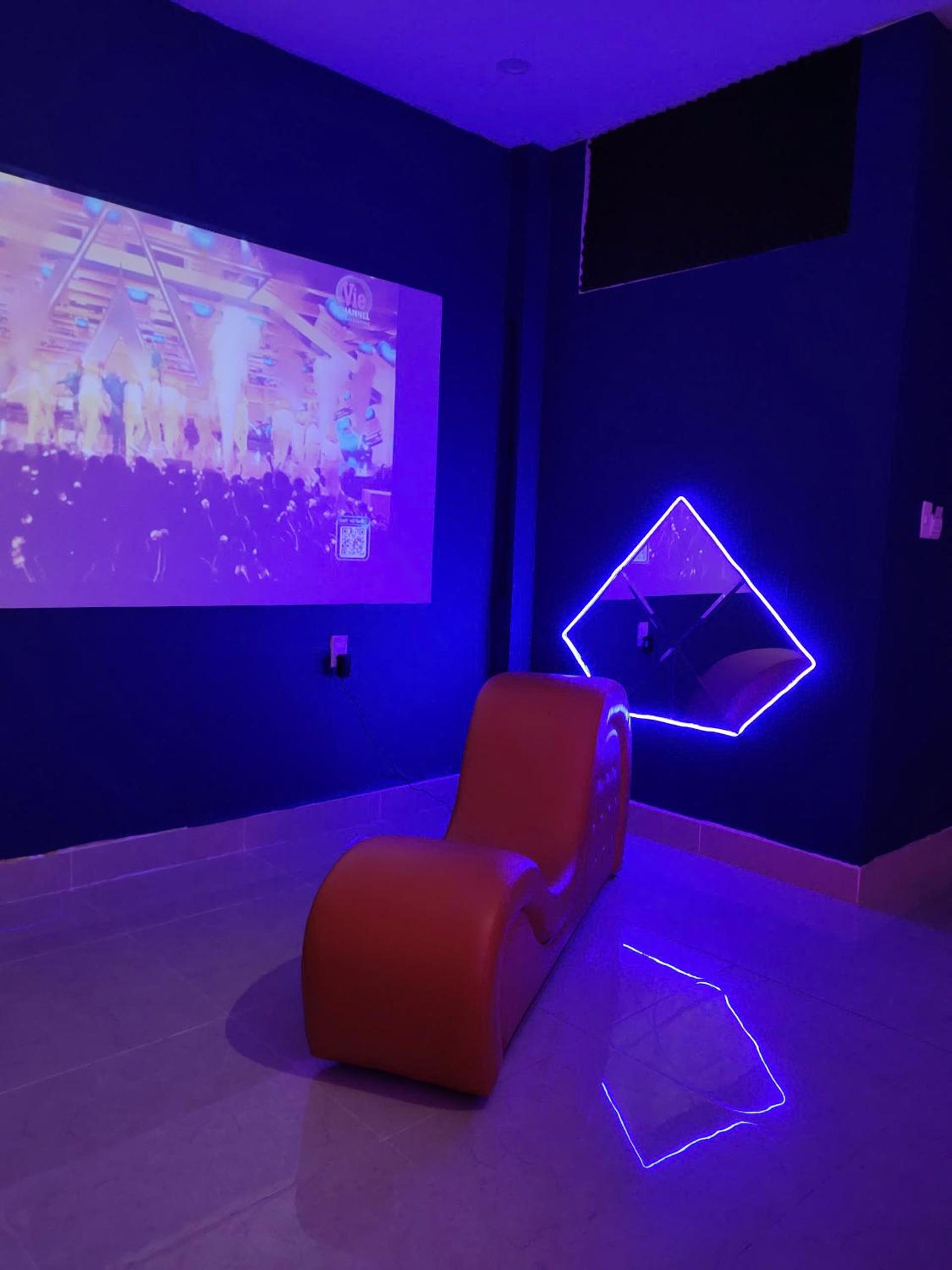Ngàn Phố Studio & Love Hotel