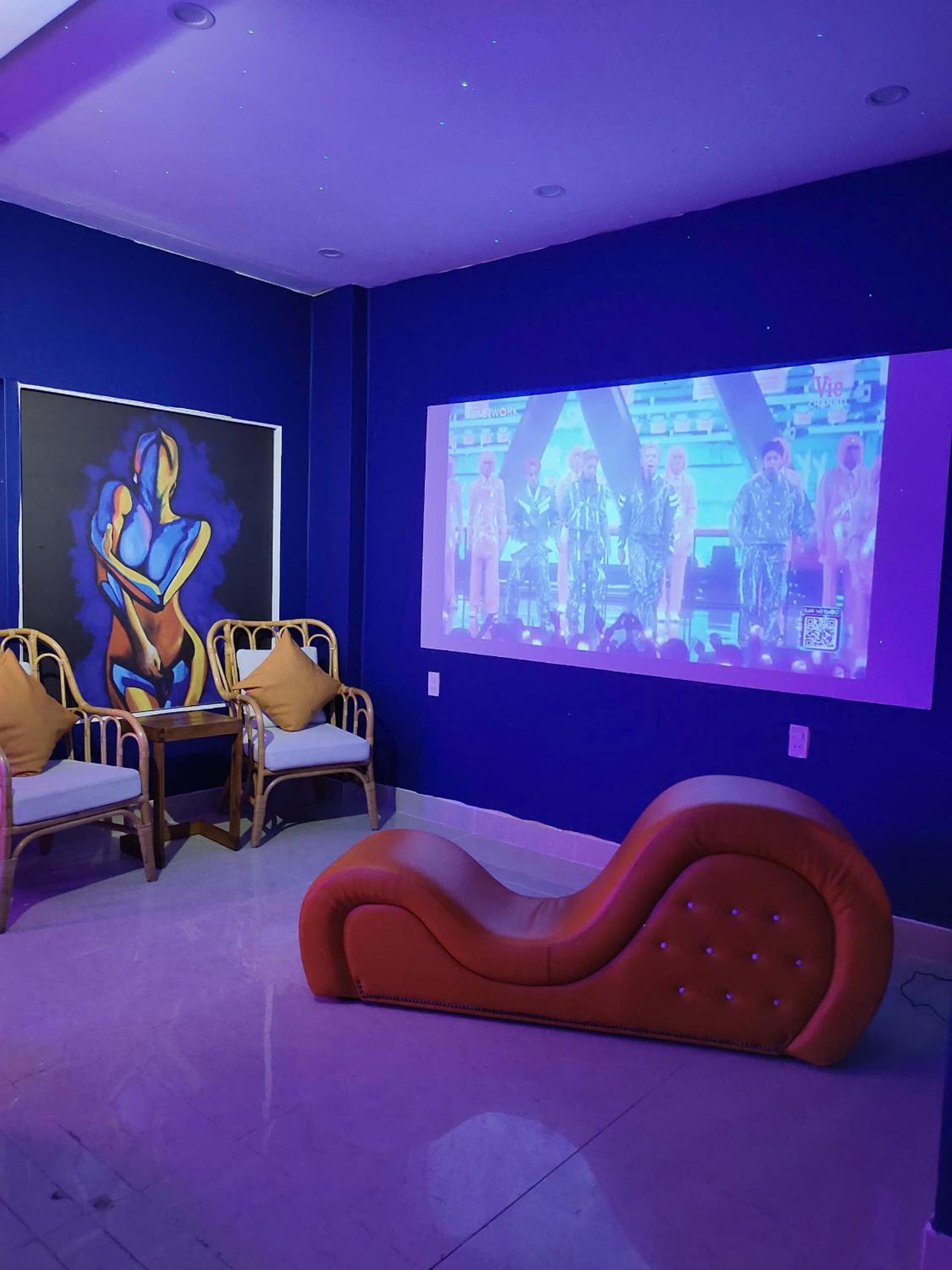 Ngàn Phố Studio & Love Hotel