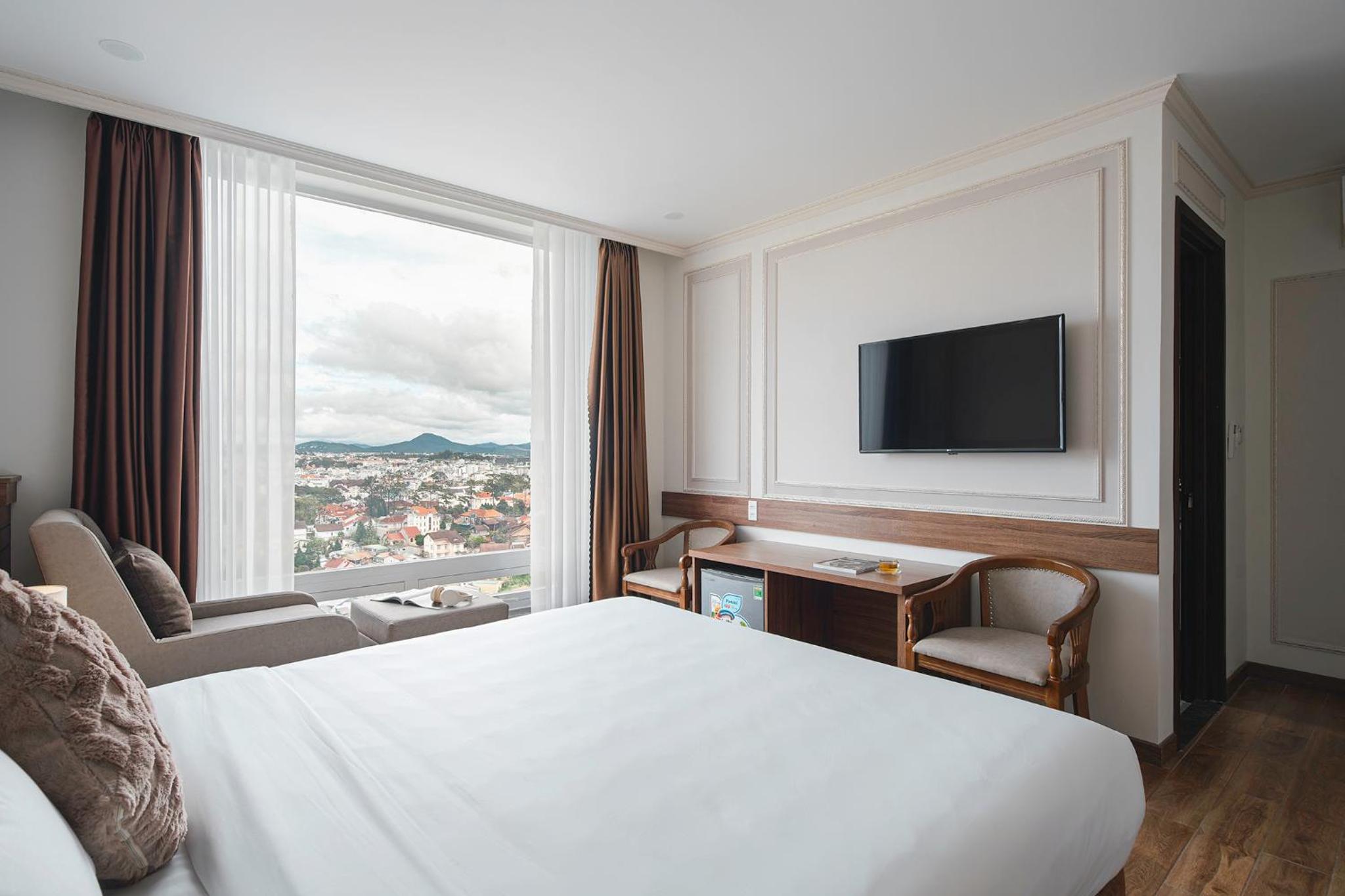 Dalat Roof Hotel