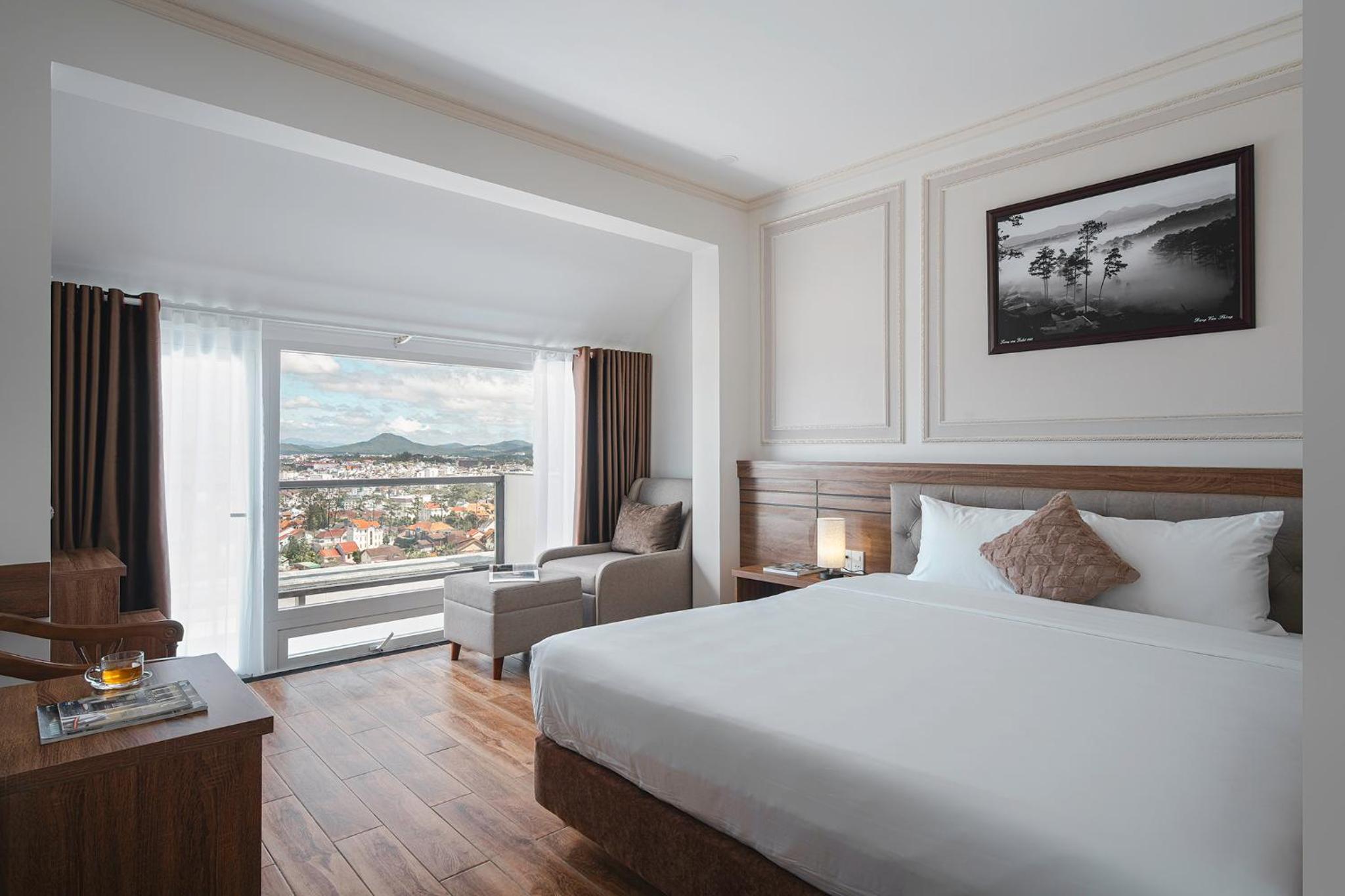 Dalat Roof Hotel