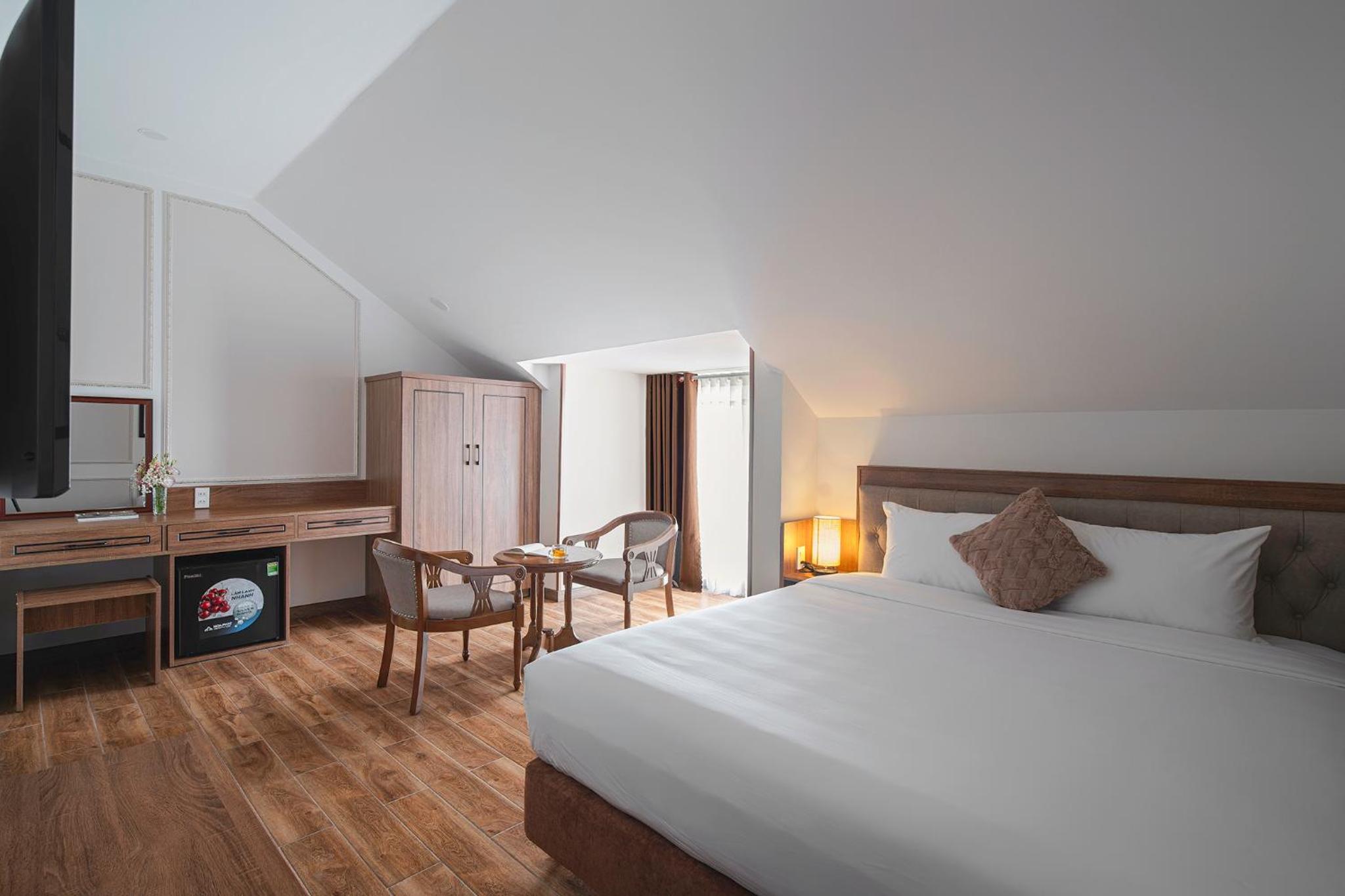 Dalat Roof Hotel