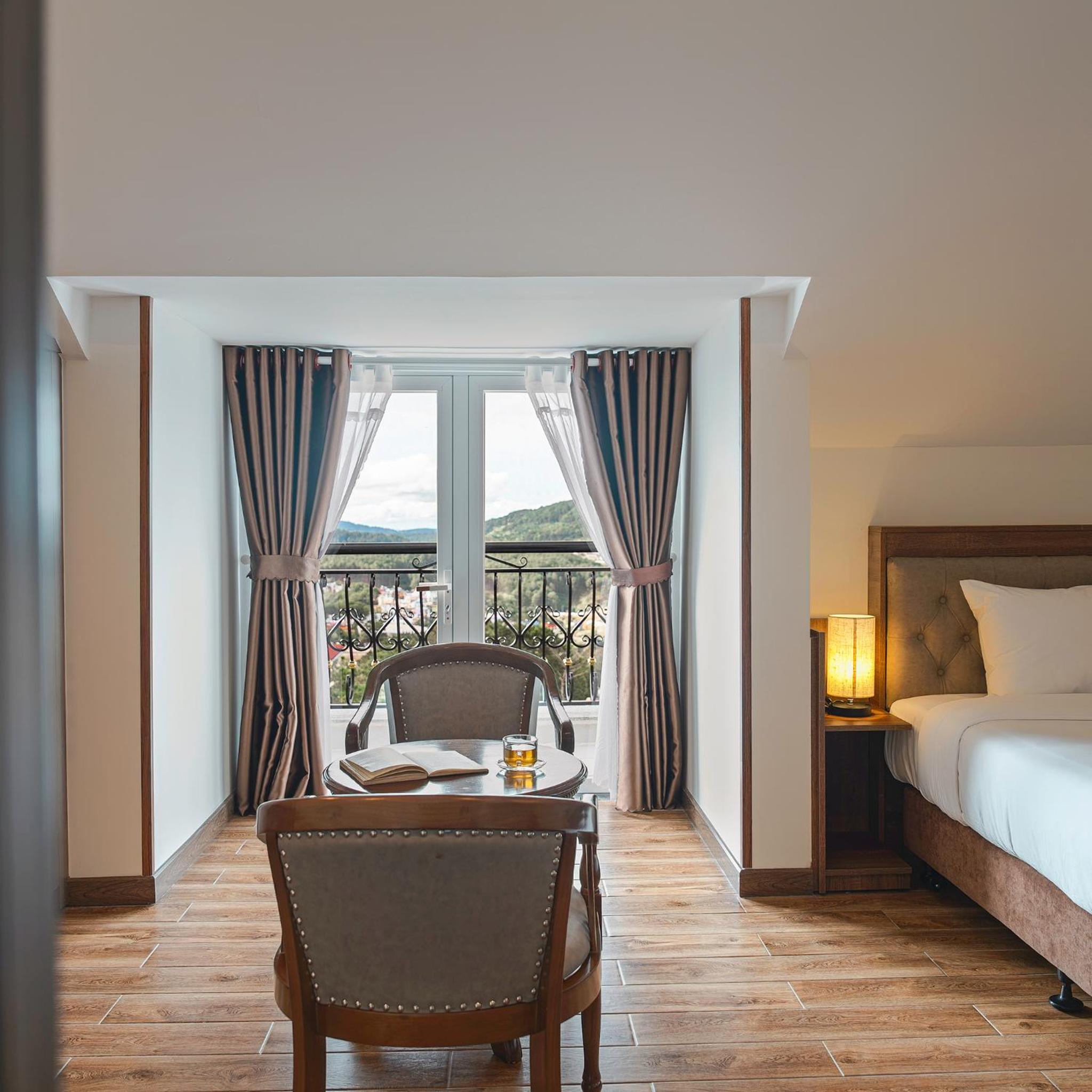 Dalat Roof Hotel