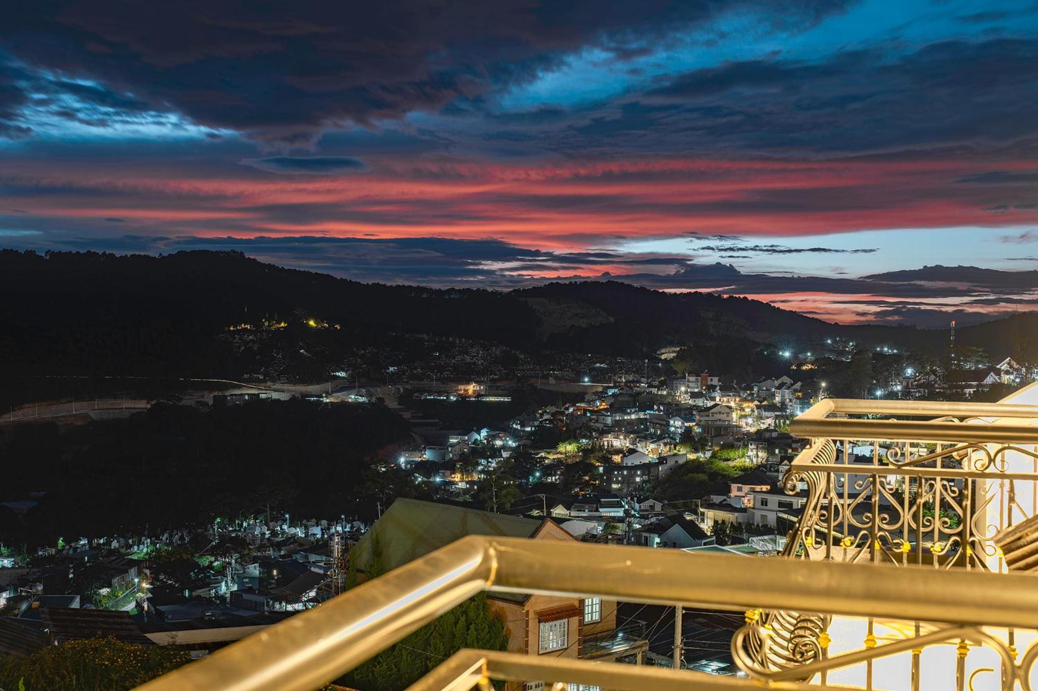 Dalat Roof Hotel