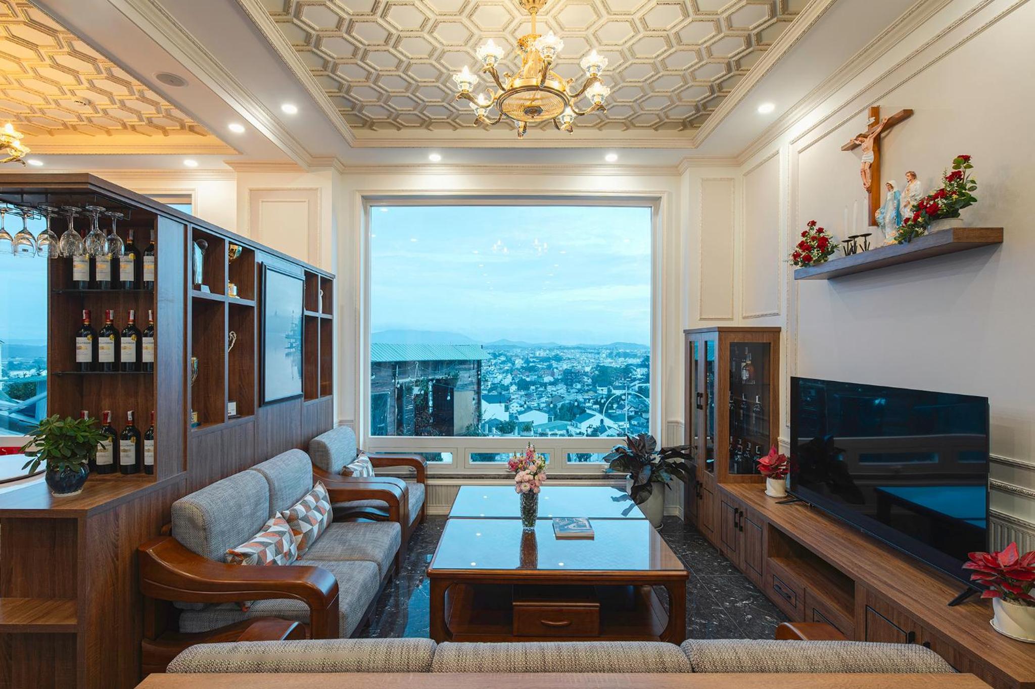 Dalat Roof Hotel