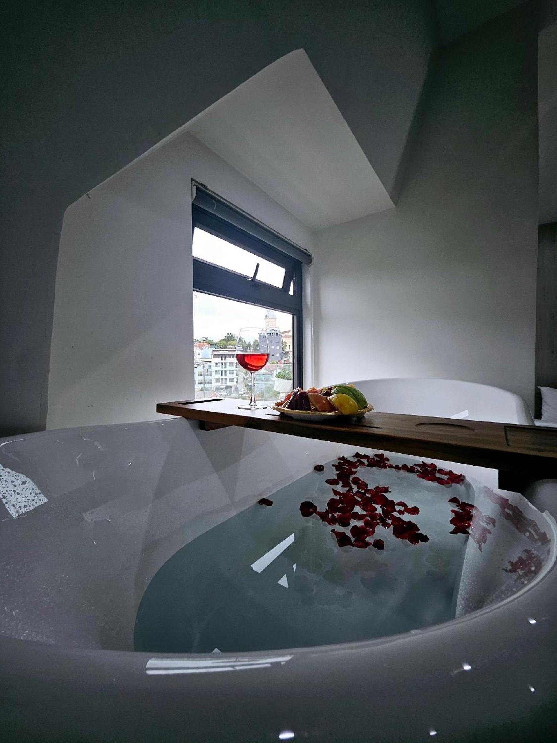 Ngàn Phố Studio & Love Hotel