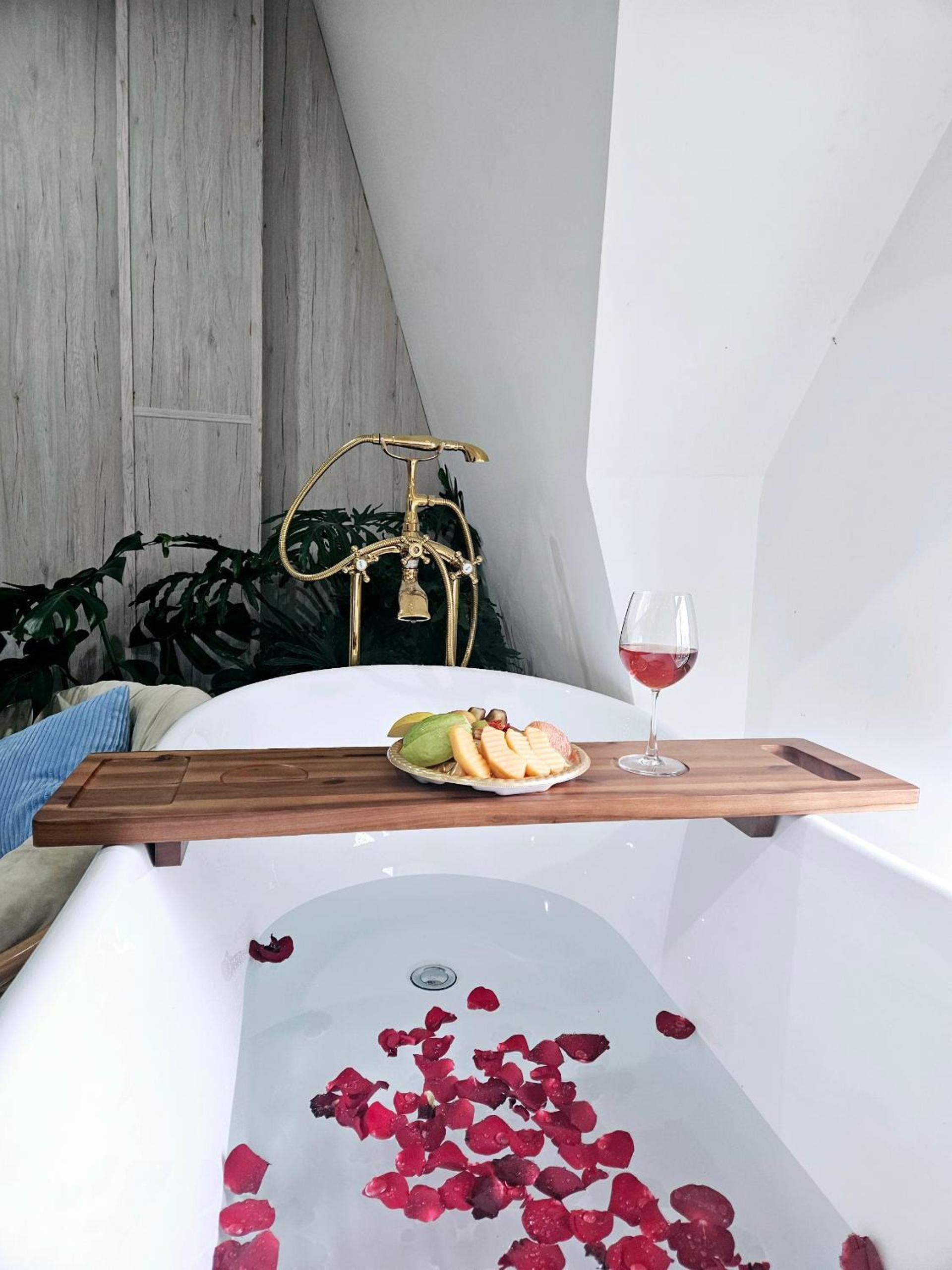 Ngàn Phố Studio & Love Hotel