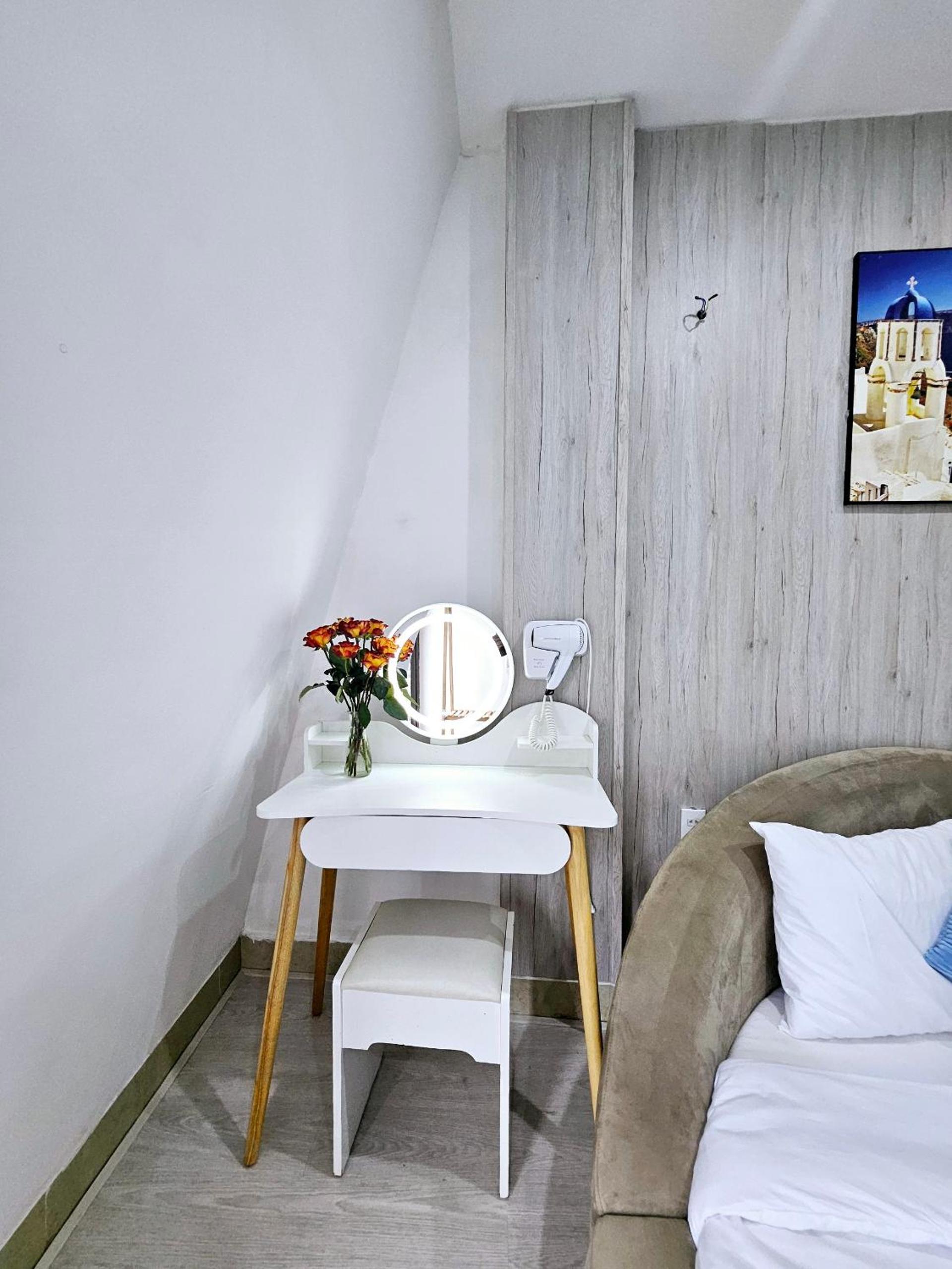 Ngàn Phố Studio & Love Hotel