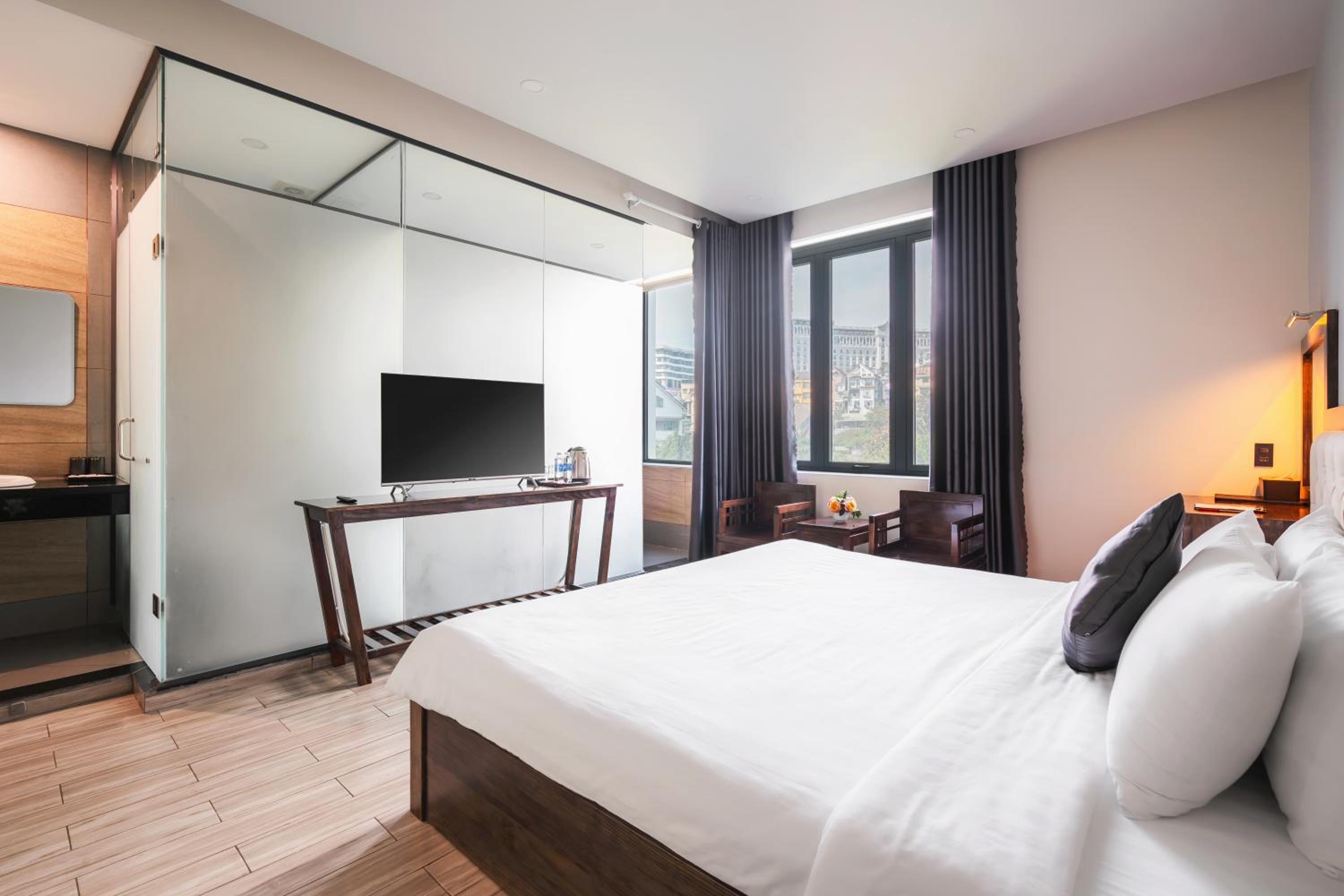 Greenview City Hotel