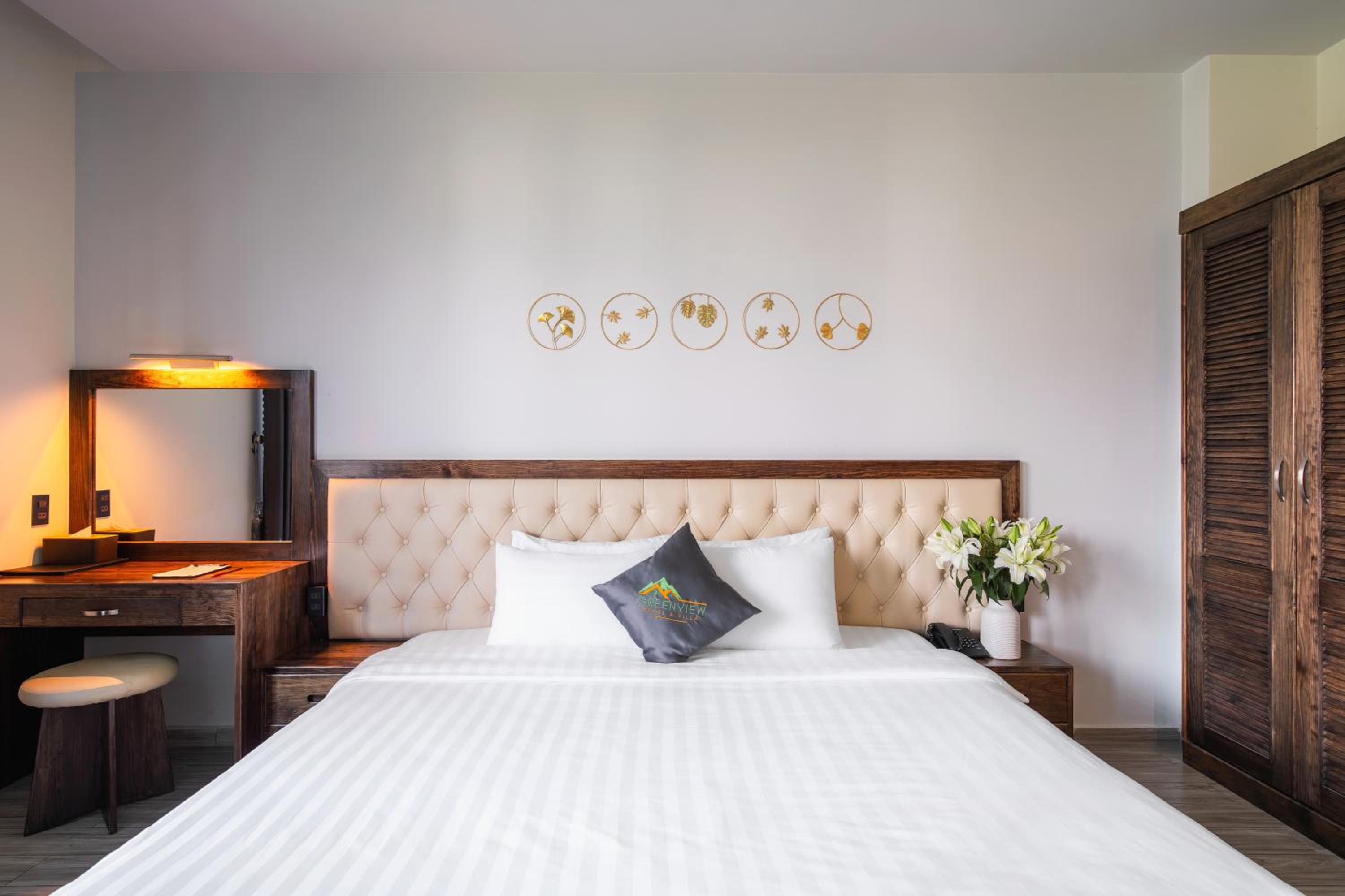 Greenview City Hotel