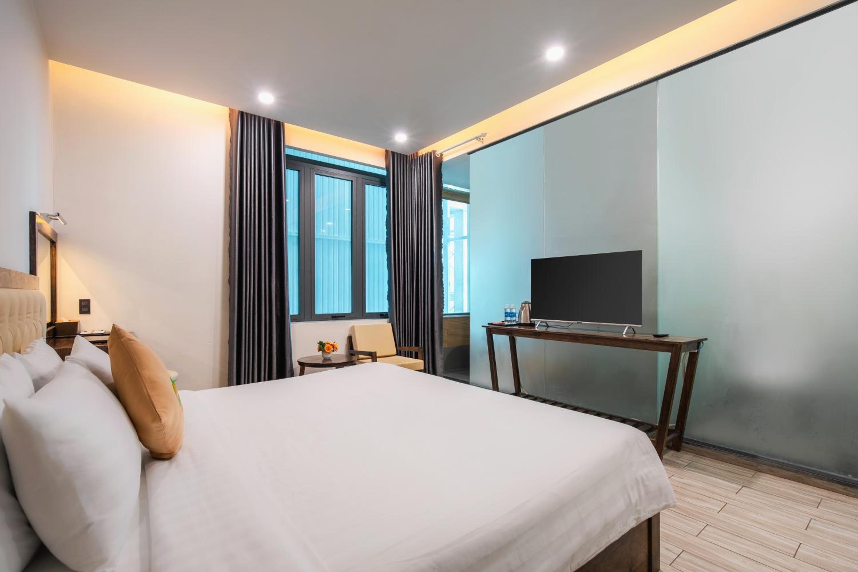 Greenview City Hotel