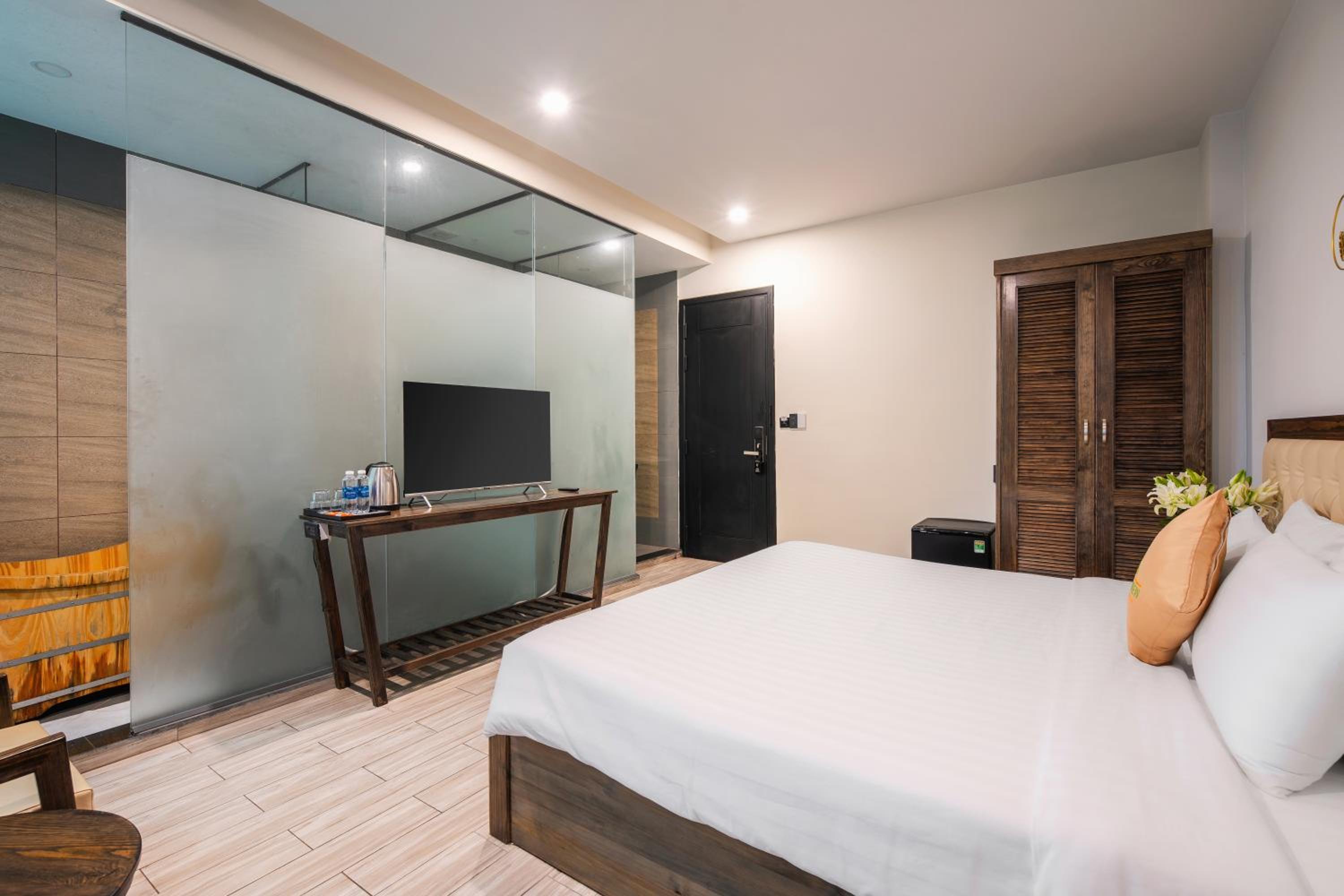 Greenview City Hotel