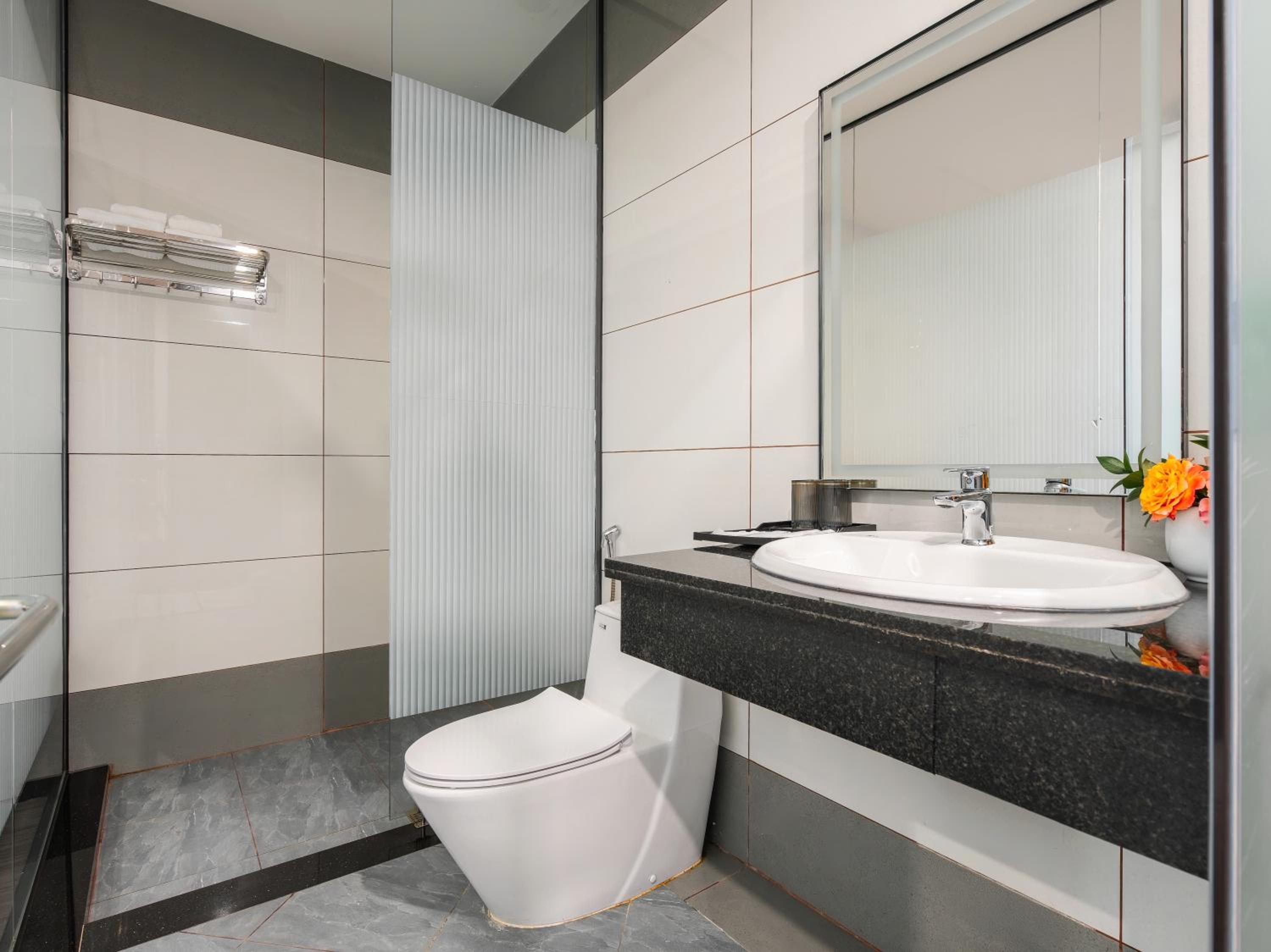 Greenview City Hotel