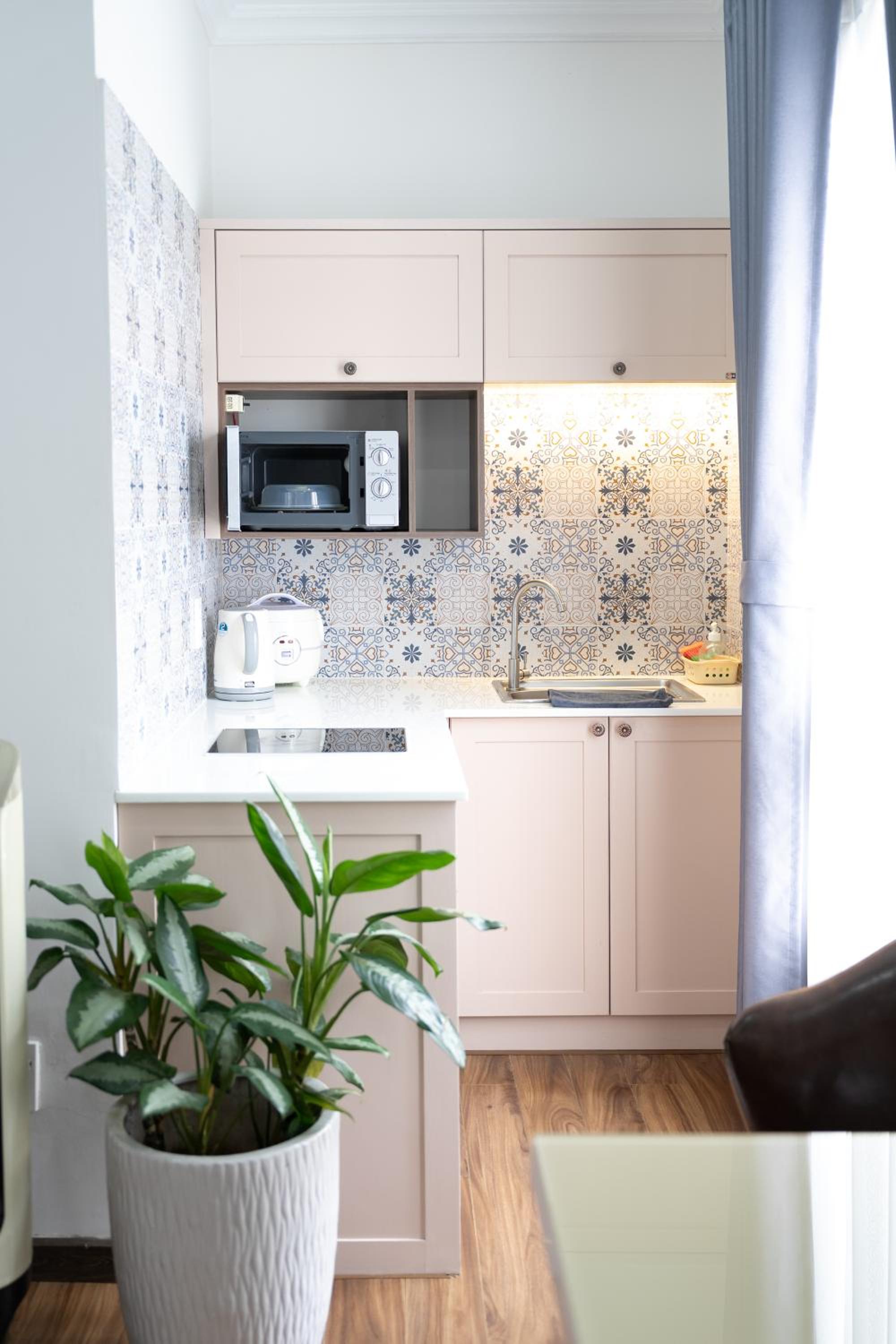 N Queen Apartment Hotel