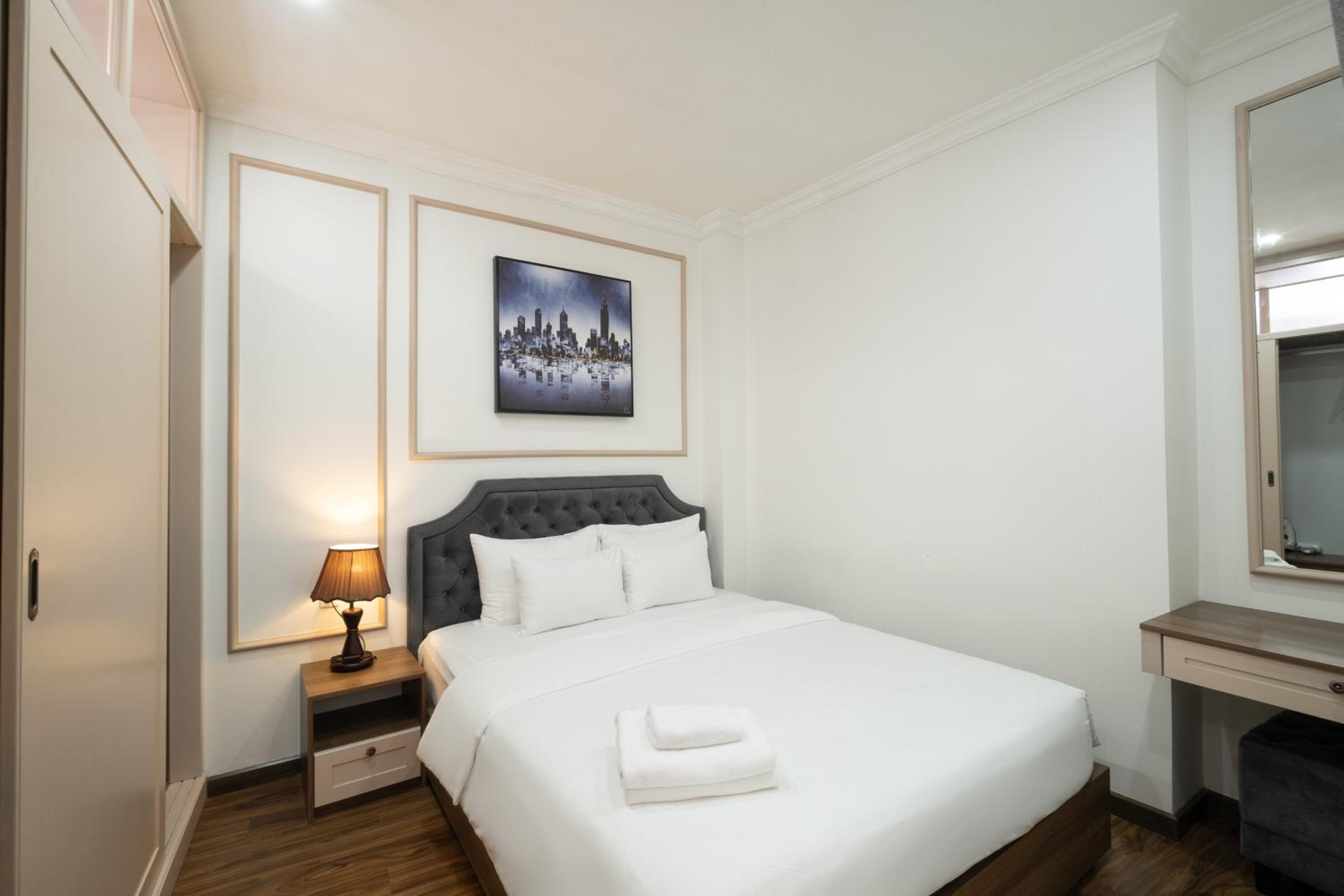 N Queen Apartment Hotel