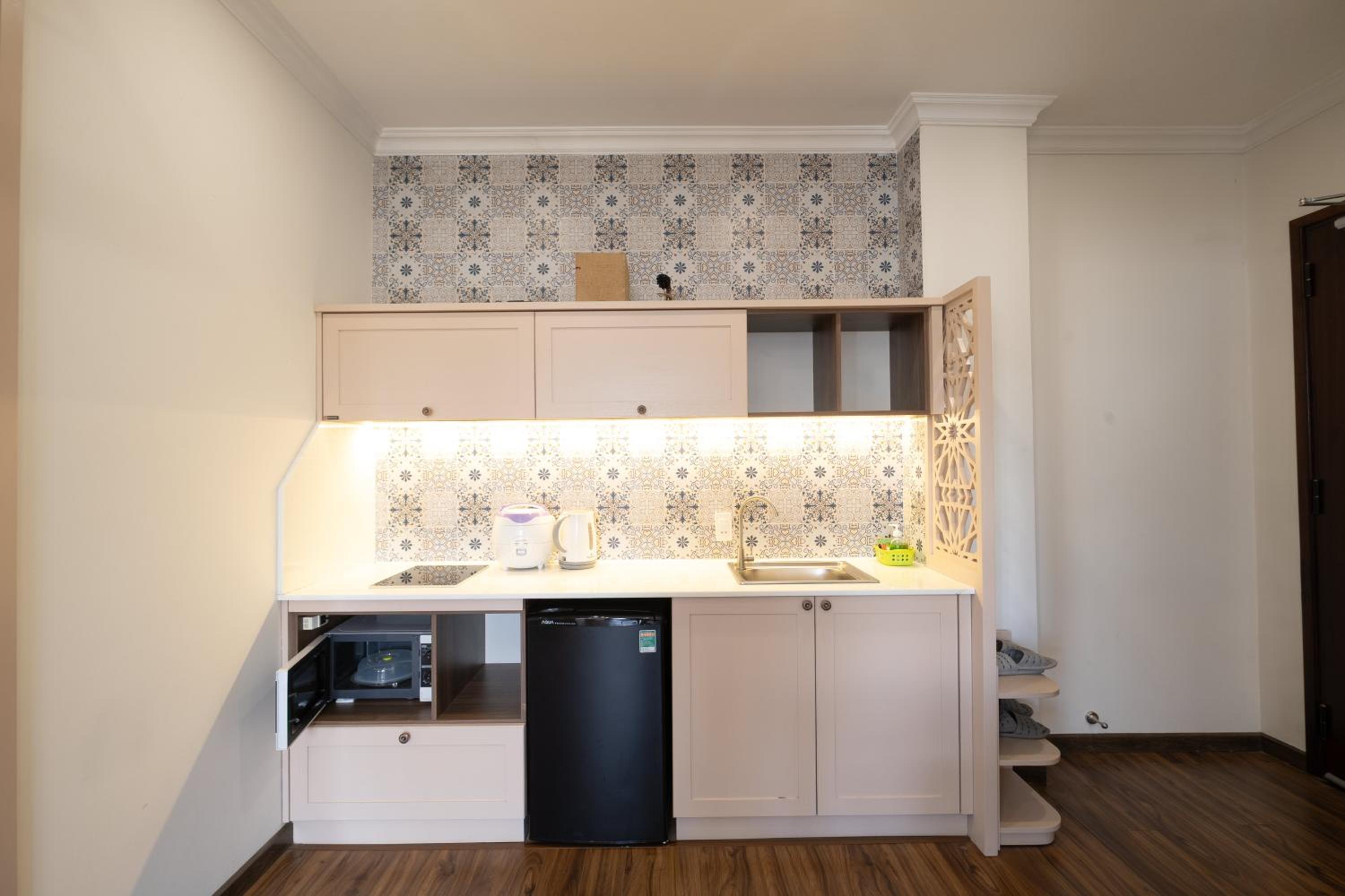 N Queen Apartment Hotel