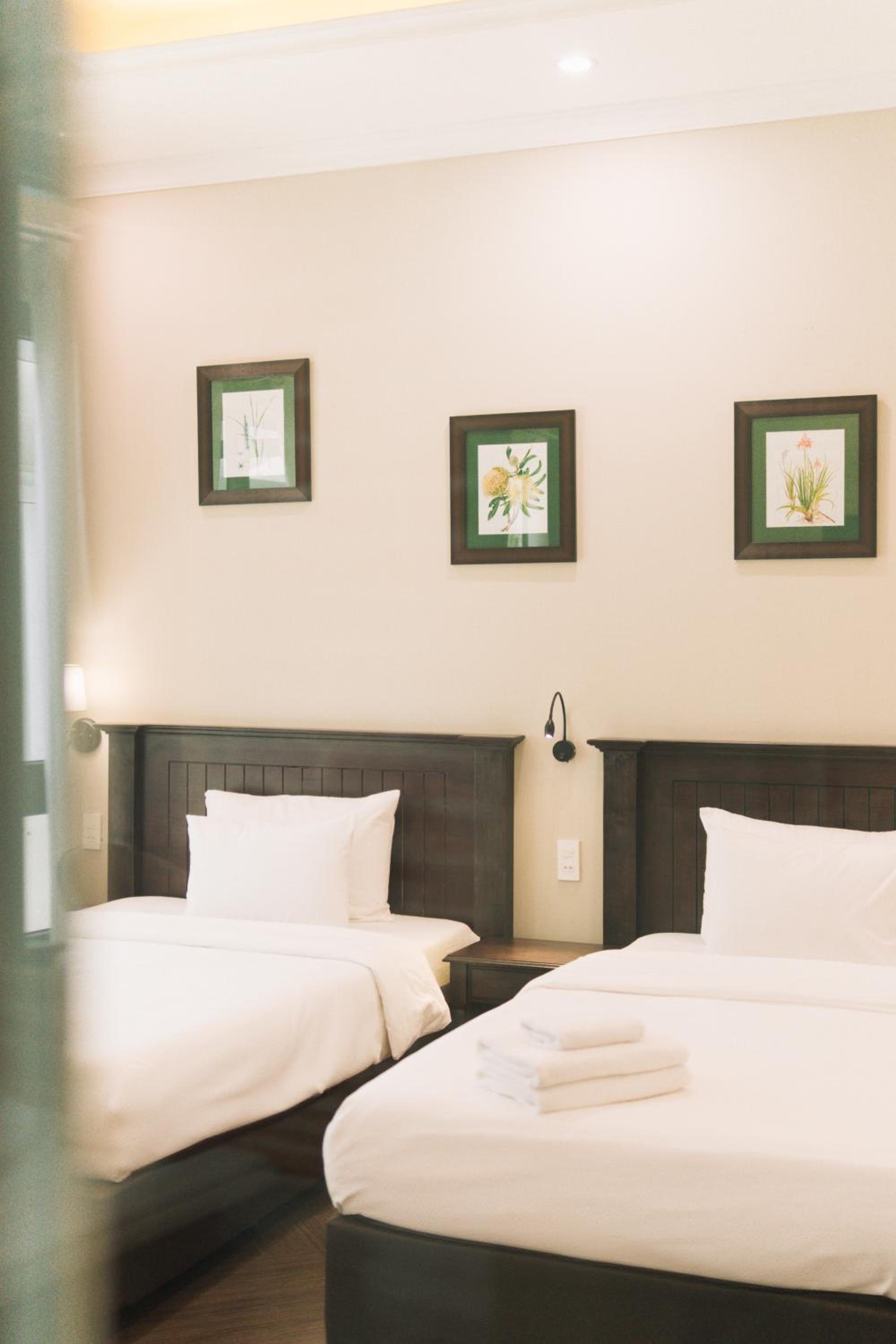 N Queen Apartment Hotel