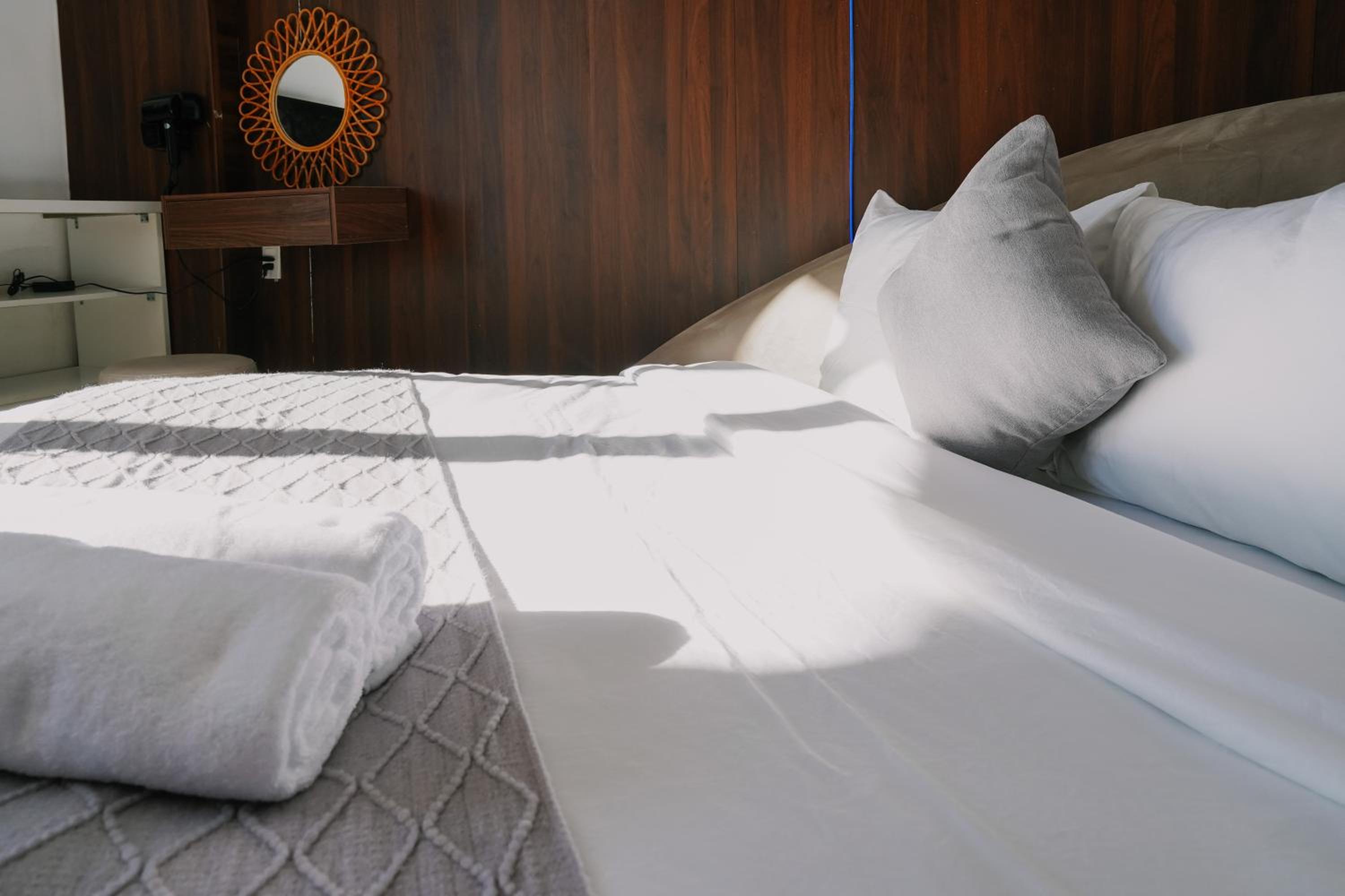 Ngàn Phố Studio & Love Hotel